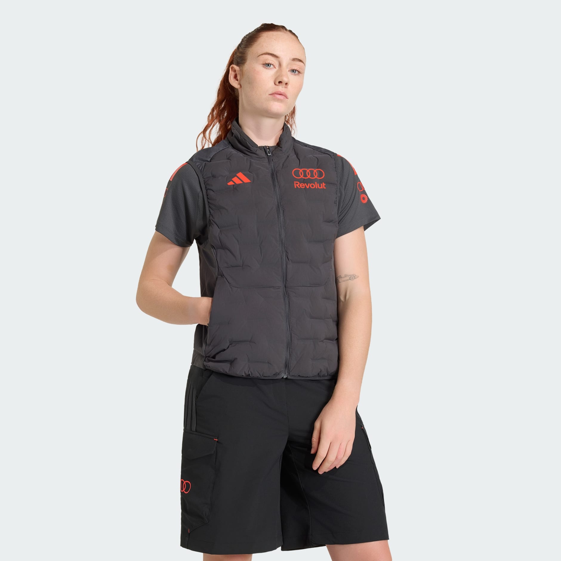 VESTĂ CĂPTUȘITĂ AUDI REVOLUT F1 TEAM MECHANICS