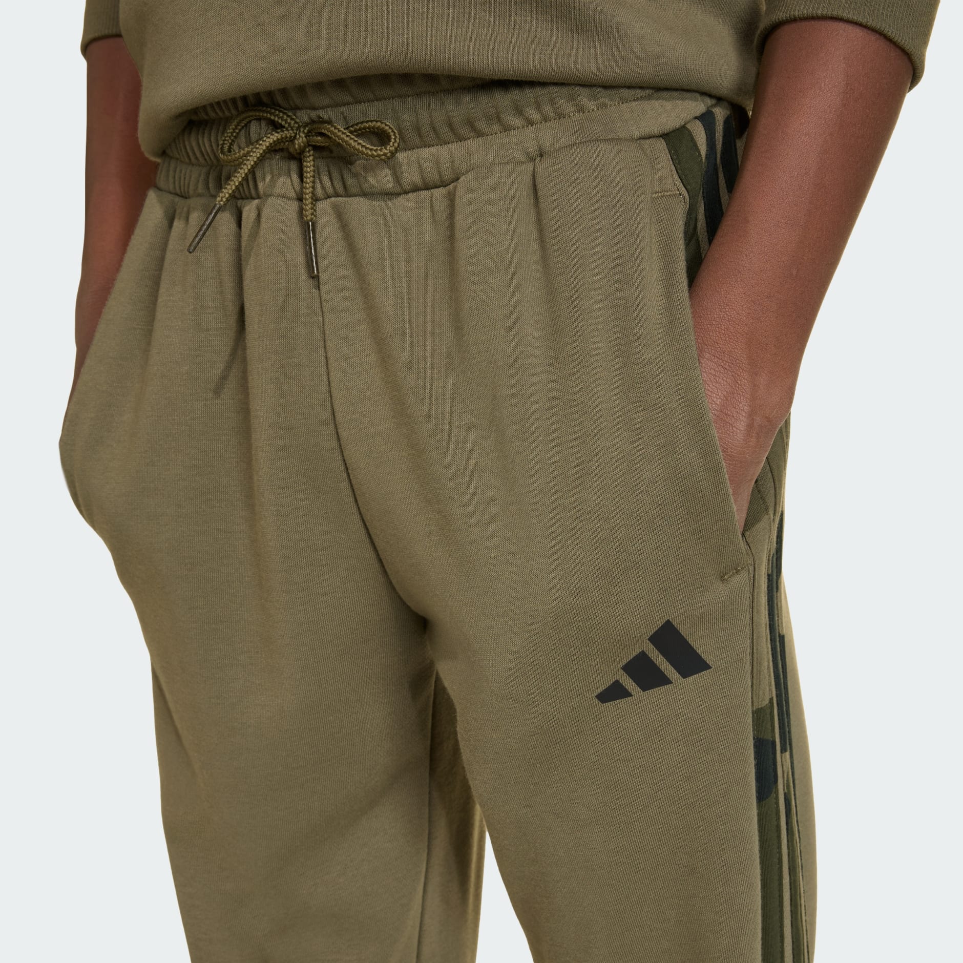 SEASONALS CAMO TRACKSUIT