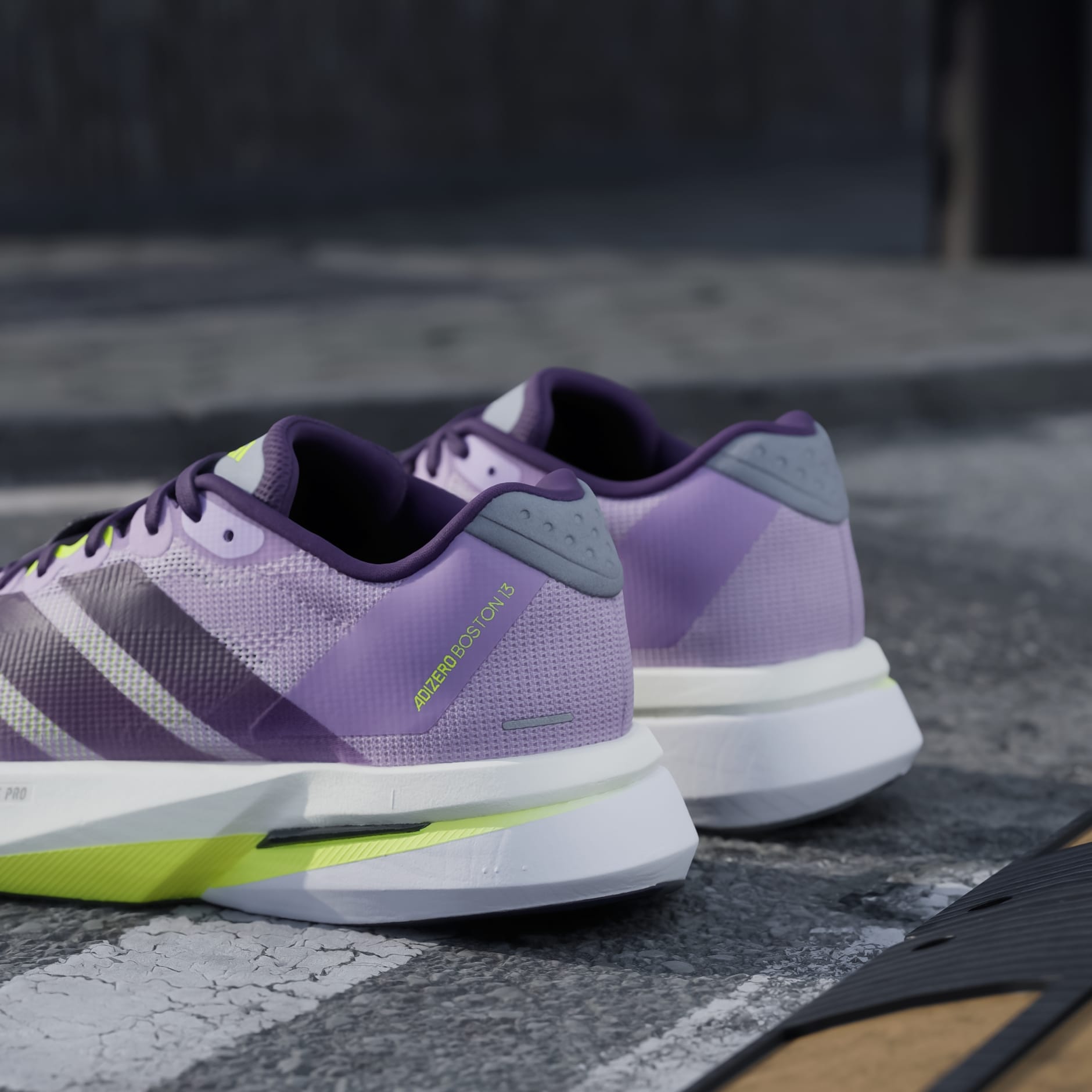 Pantofi Adizero Boston 13