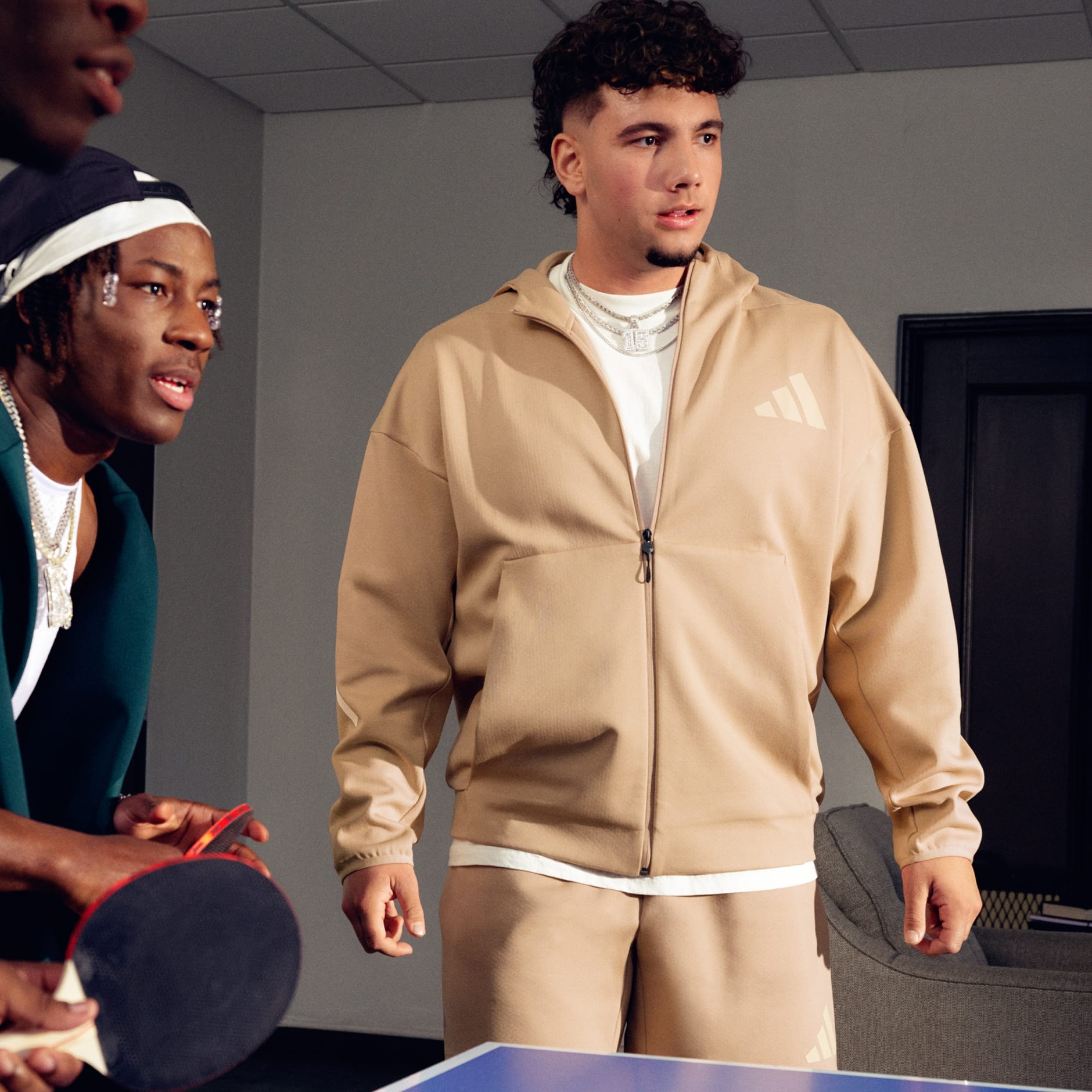 جاكيت رياضية بقبعة Z.N.E.