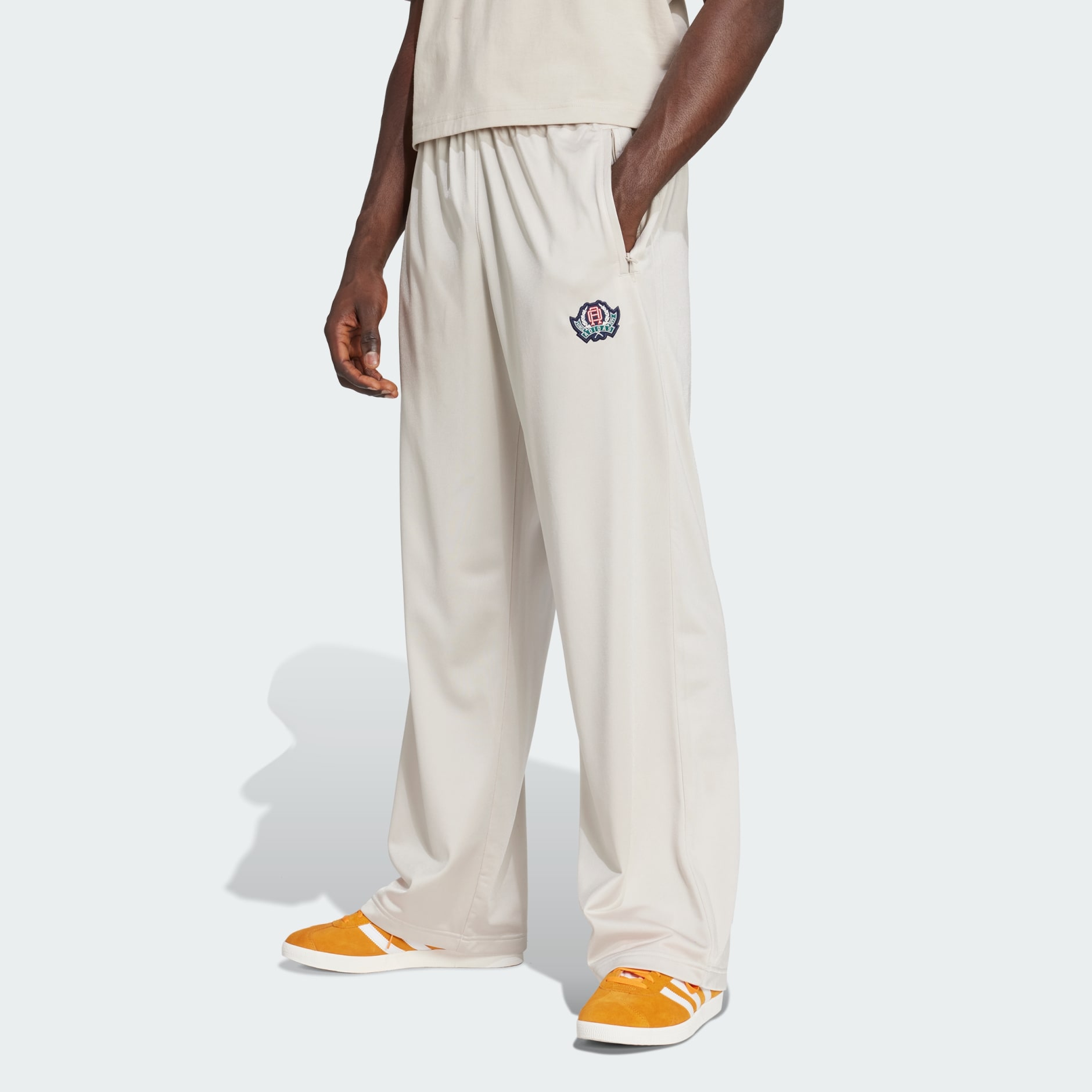 بنطال Varsity Open Hem Loose