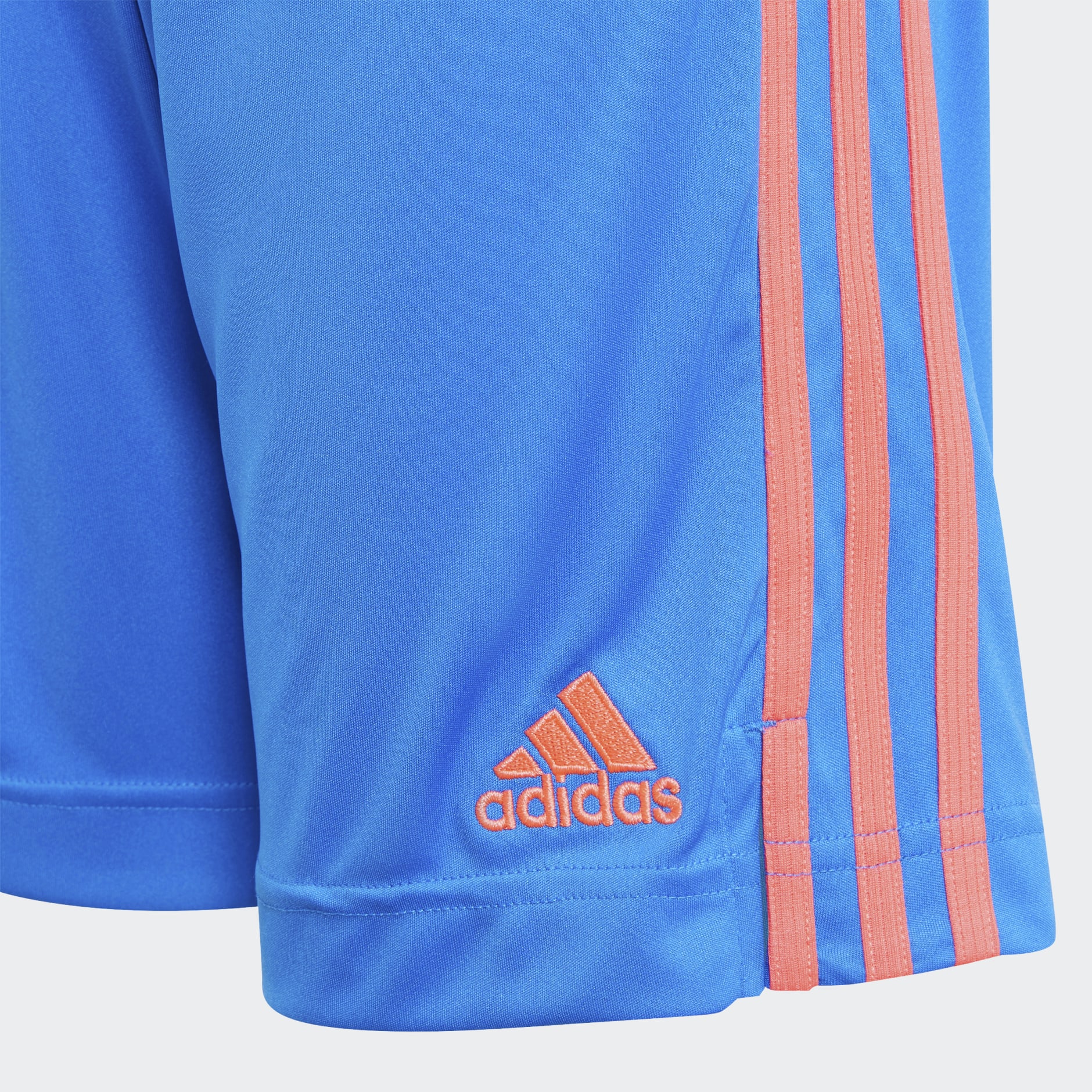 Manchester United 21/22 Away Shorts