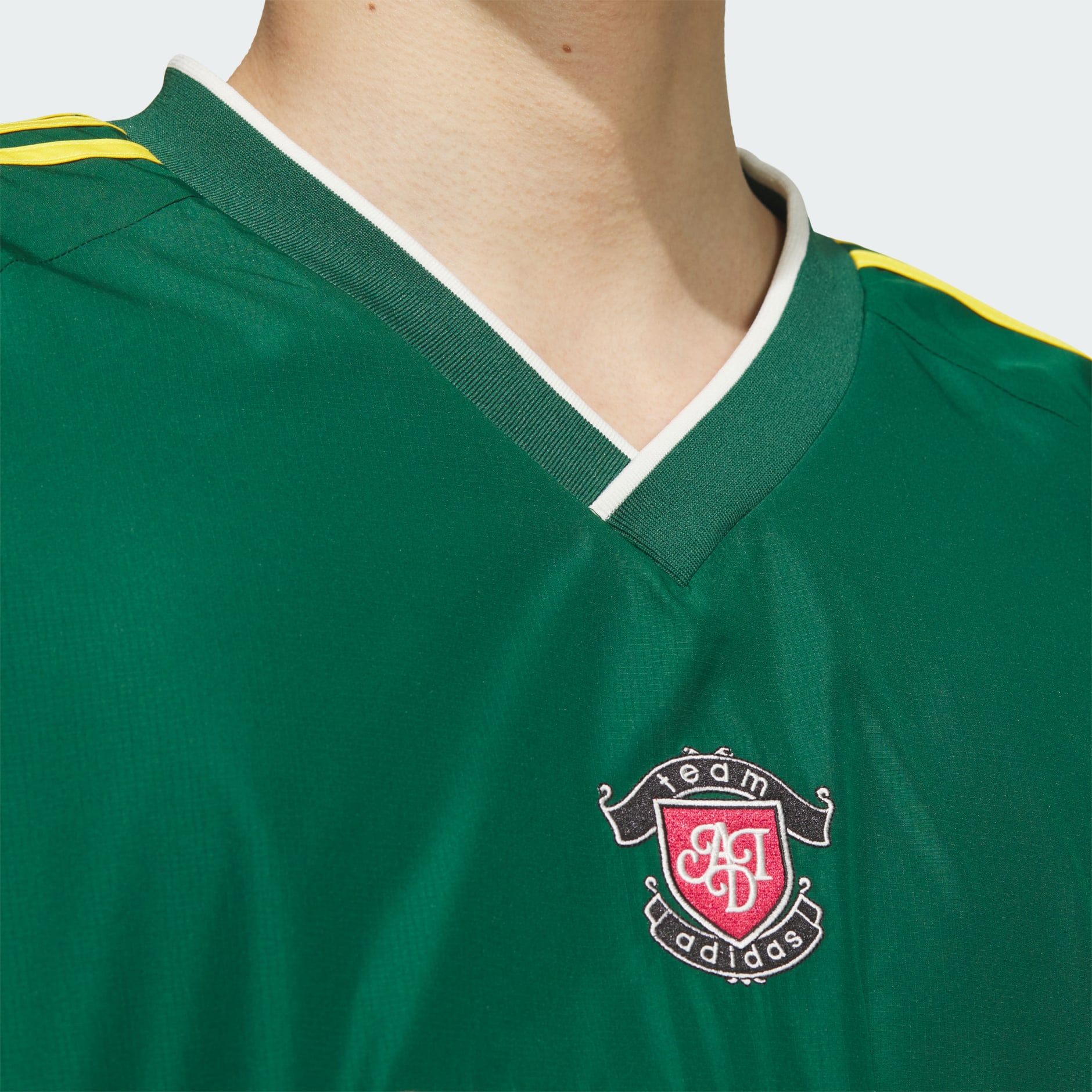 TEAM ADIDAS WOVEN PULLOVER