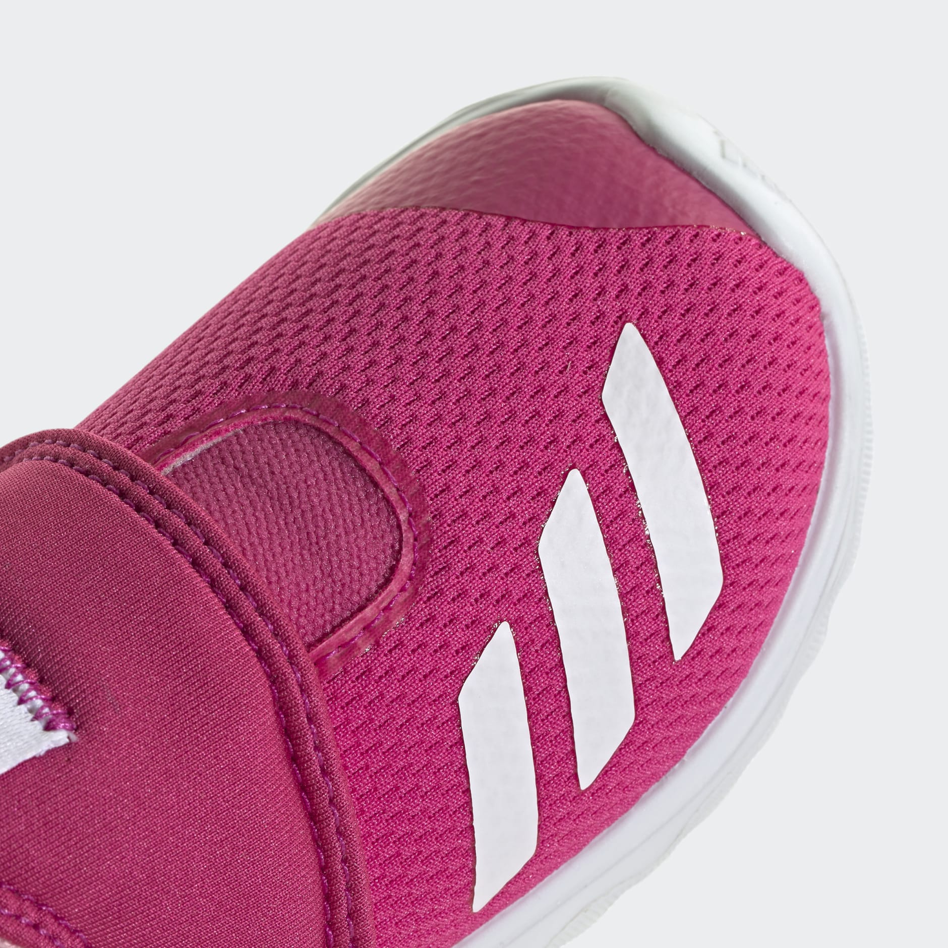 Suru365 Slip-On Shoes