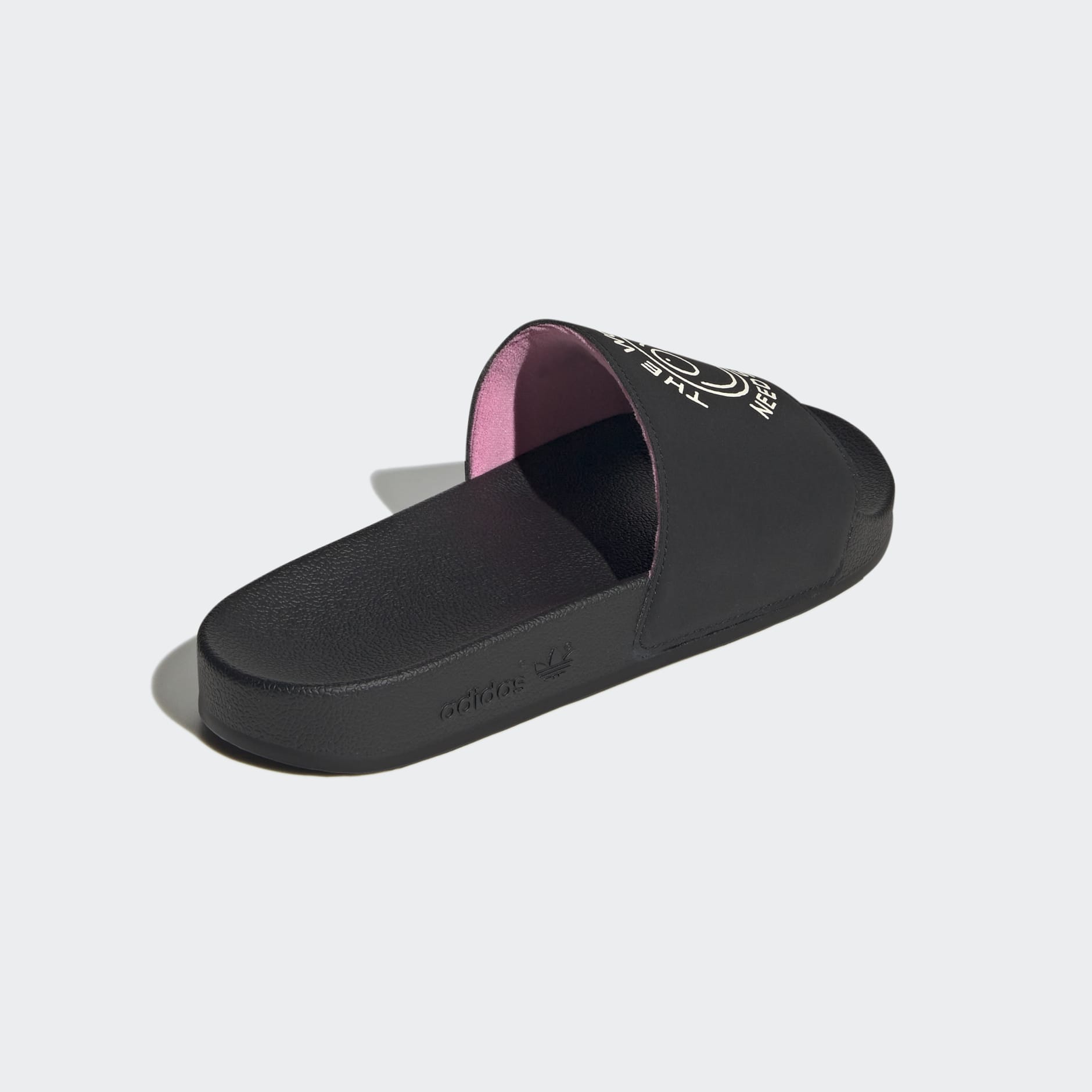 شبشب Adilette x André Saraiva