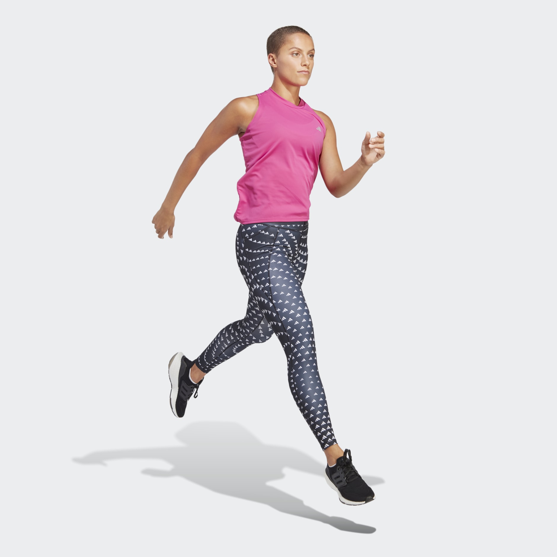 بنطال ضيّق بطول شبه كامل Running Essentials Brand Love
