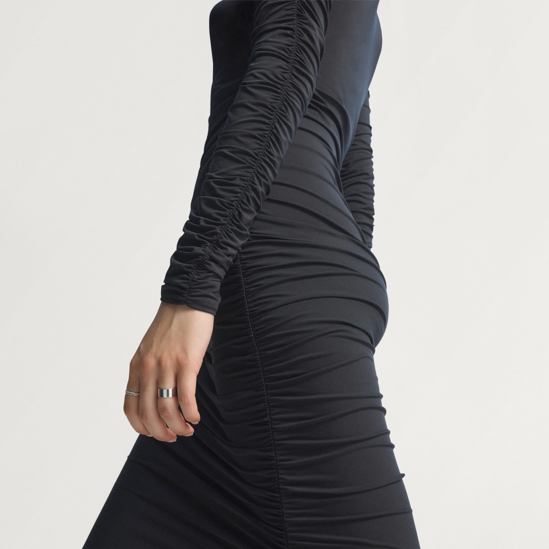 Rochie maxi &icirc;ncrețită