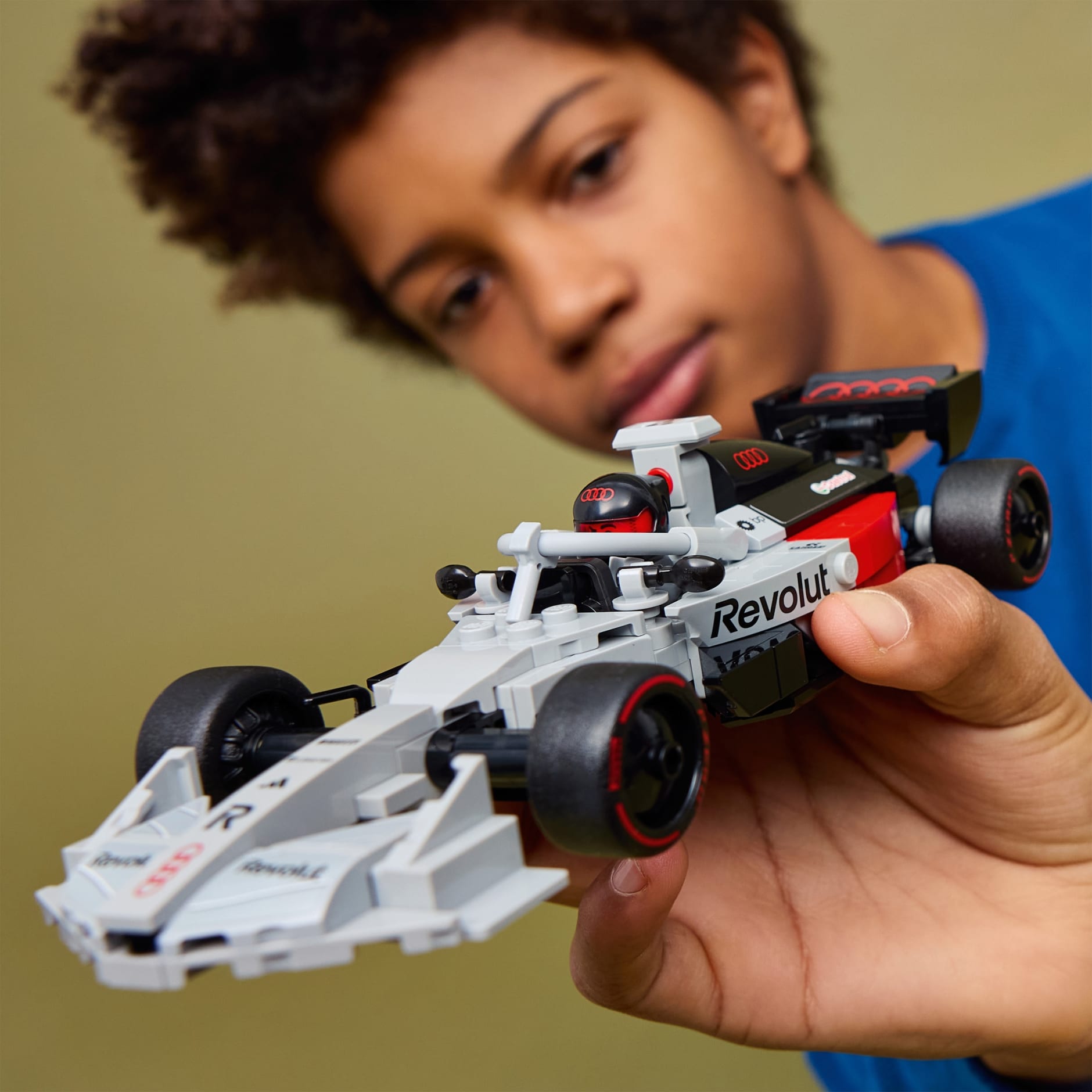 LEGO&reg; Speed Champions Audi Revolut F1&reg; Team R26 Race Car