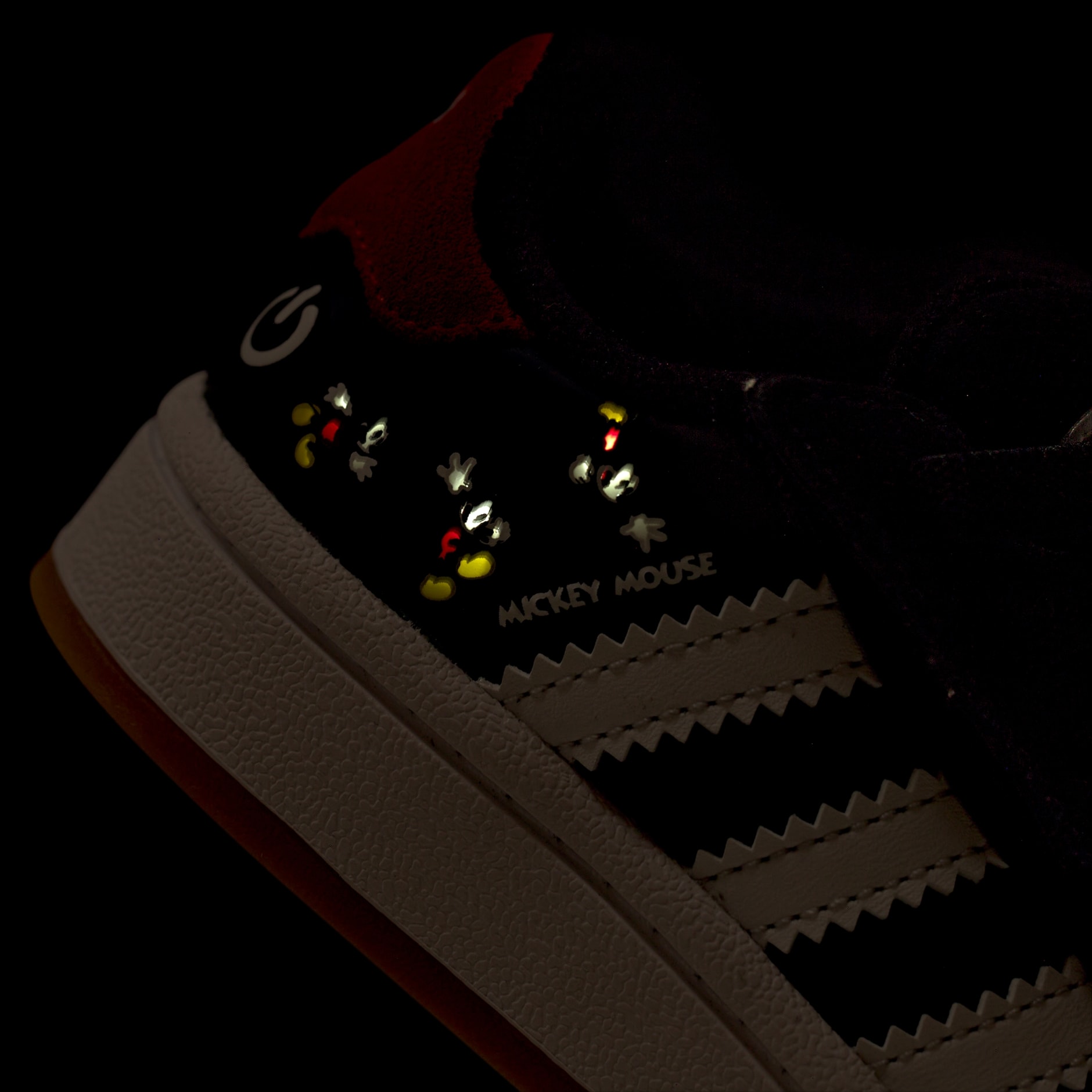 נעלי ילדים adidas Disney Mickey Mouse Campus 00s Led Lights Comfort Closure Elastic Lace