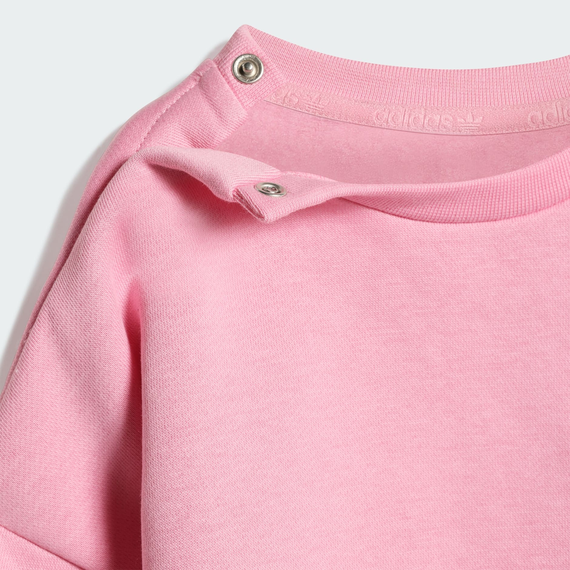 KOMPLET MAJICE I TAJICA PREDIMENZIONIRANOG KROJA