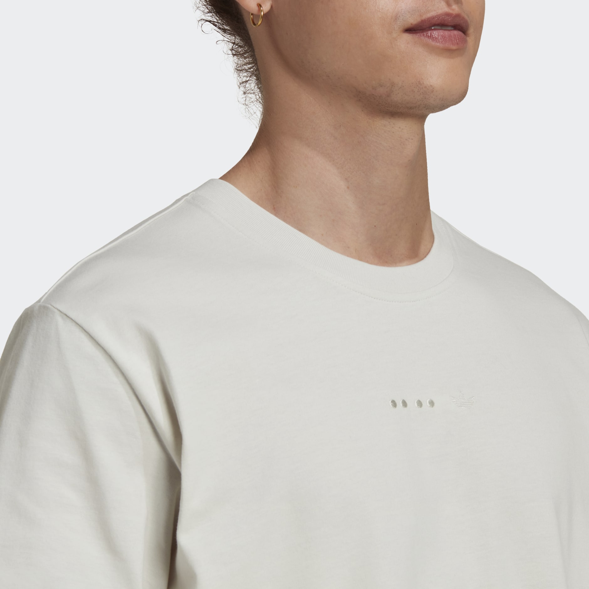 Reveal Essentials Tee