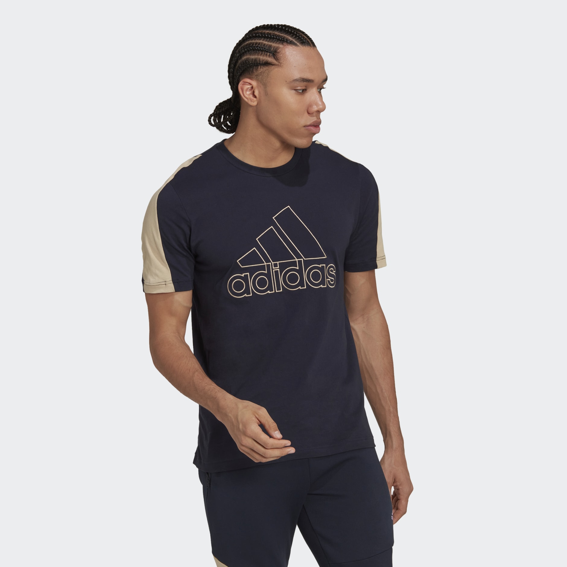 Camiseta Future Icons Badge of Sport Bordada