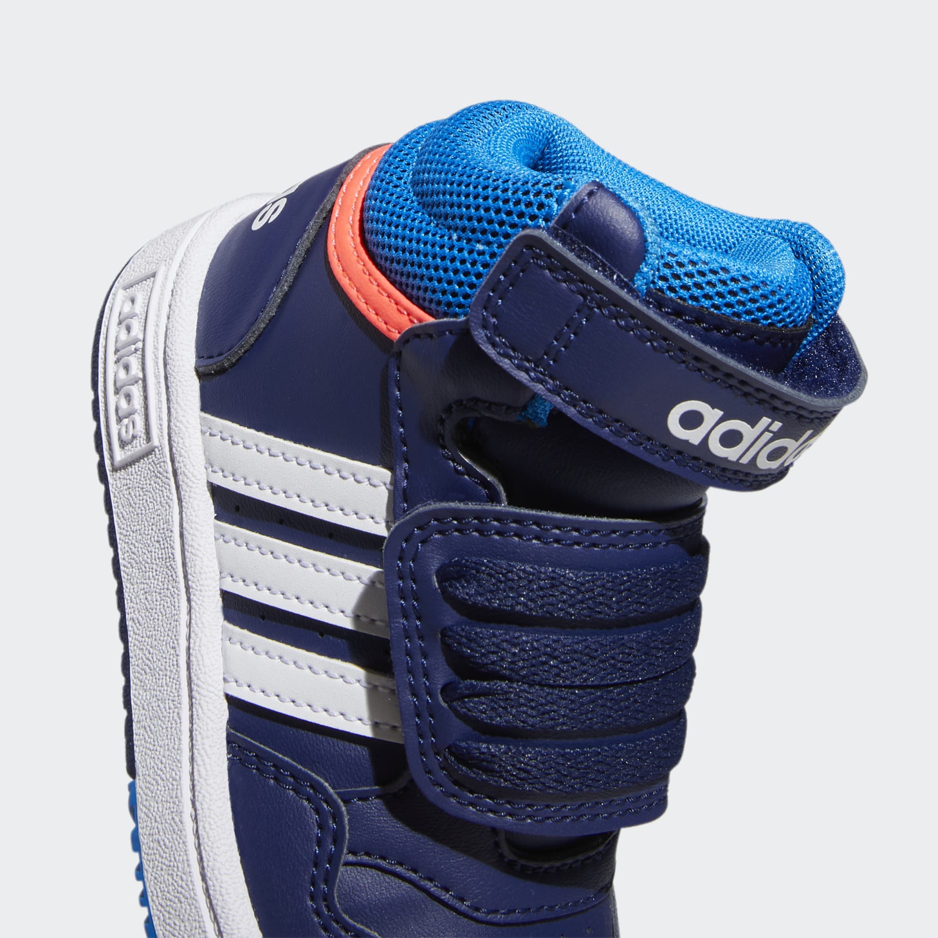 Hoops Mid Shoes