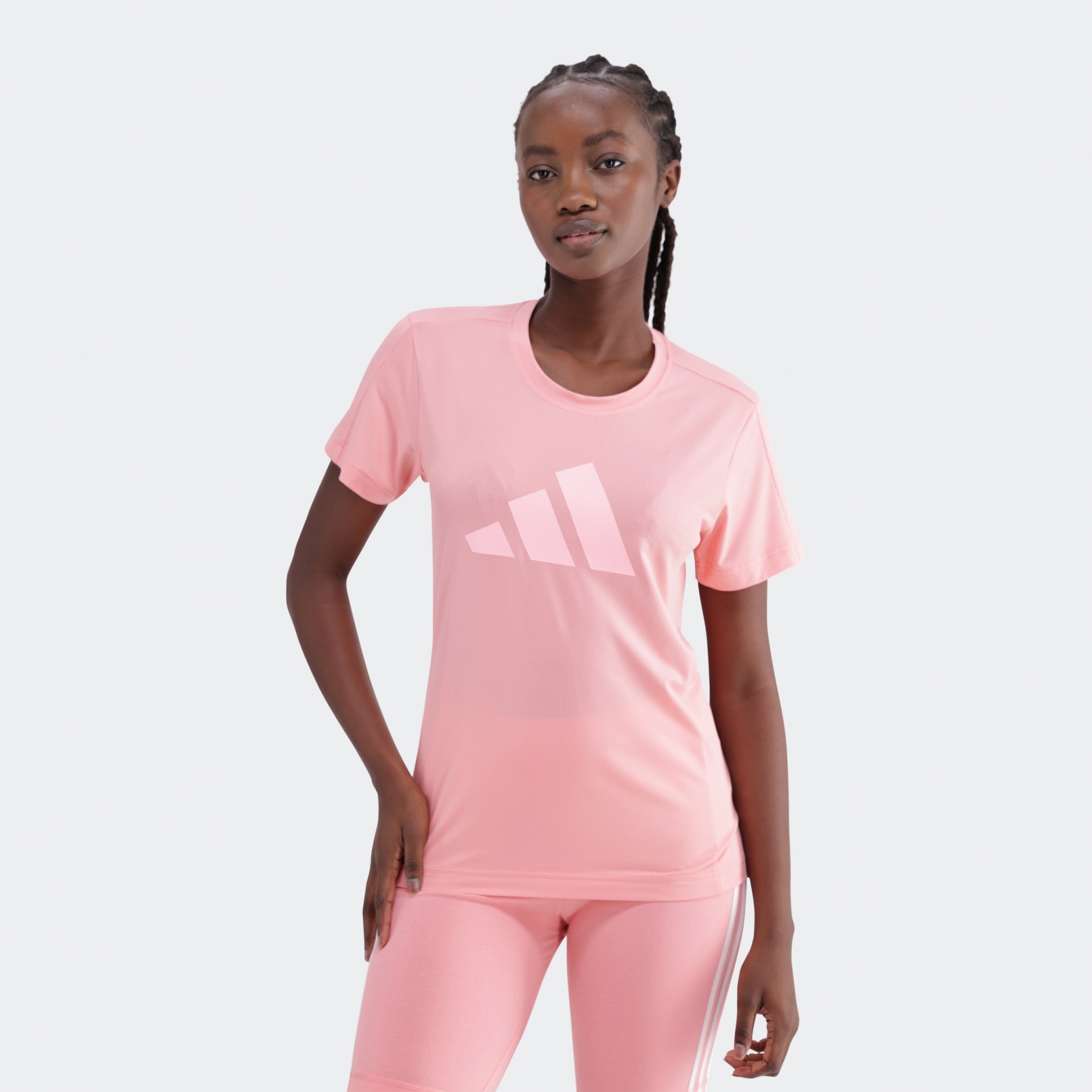 Train Essentials Big Performance Logo Training T-Shirt