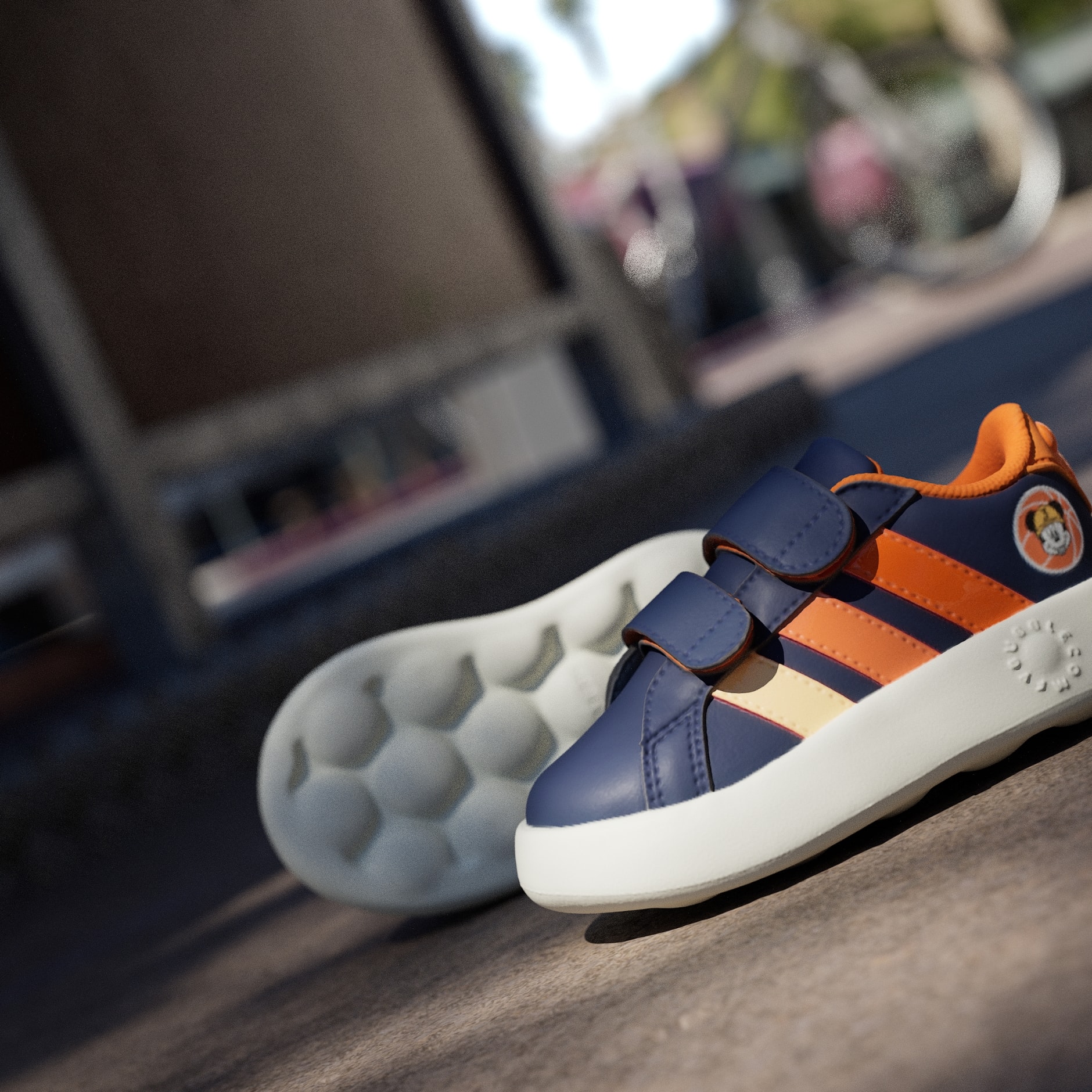 حذاء أديداس x Disney Mickey Mouse Grand Court للأطفال