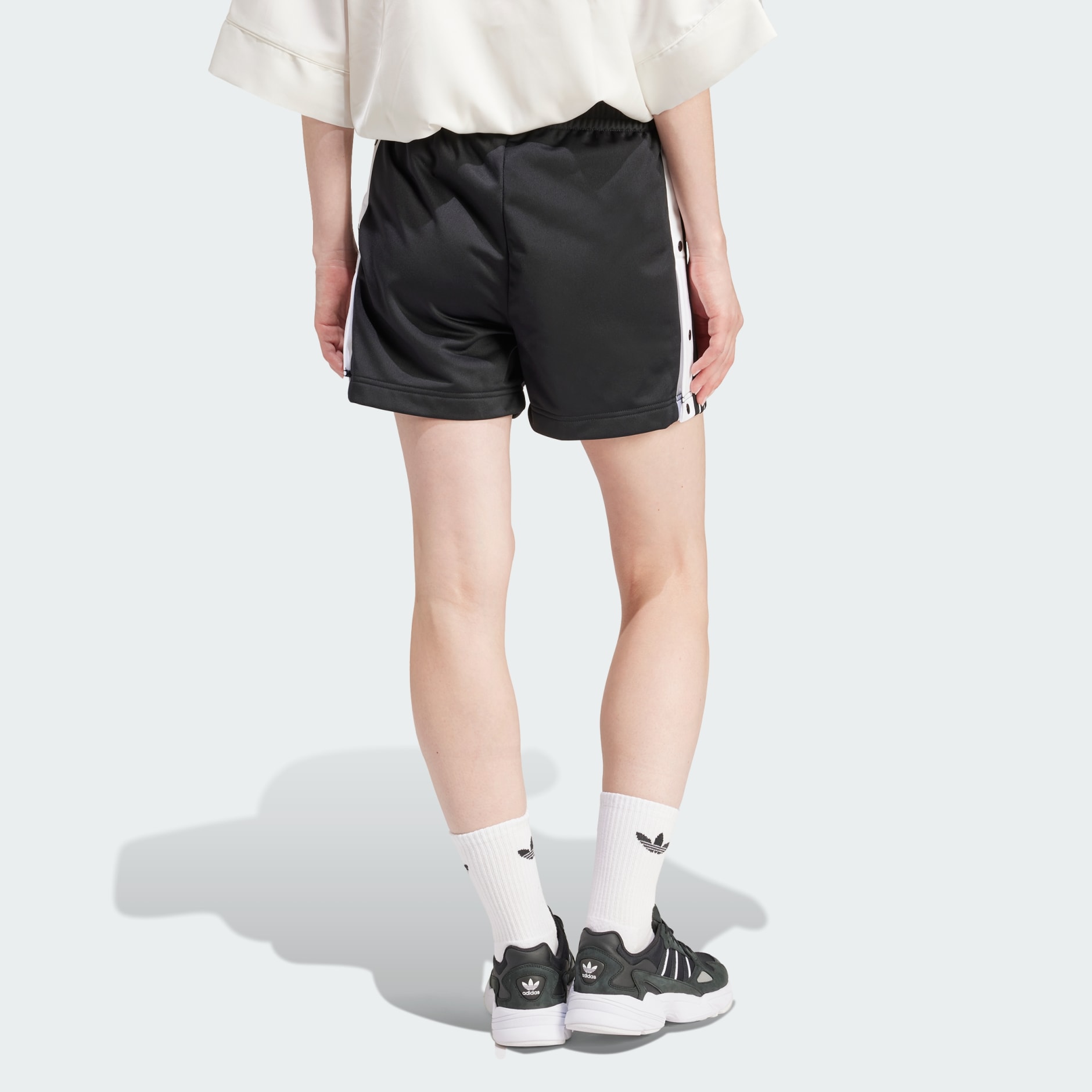海外限定L Adidasアディブレイクショーツ ブラック　IU2518 adidas Adibreak Shorts - Black | adidas UAE