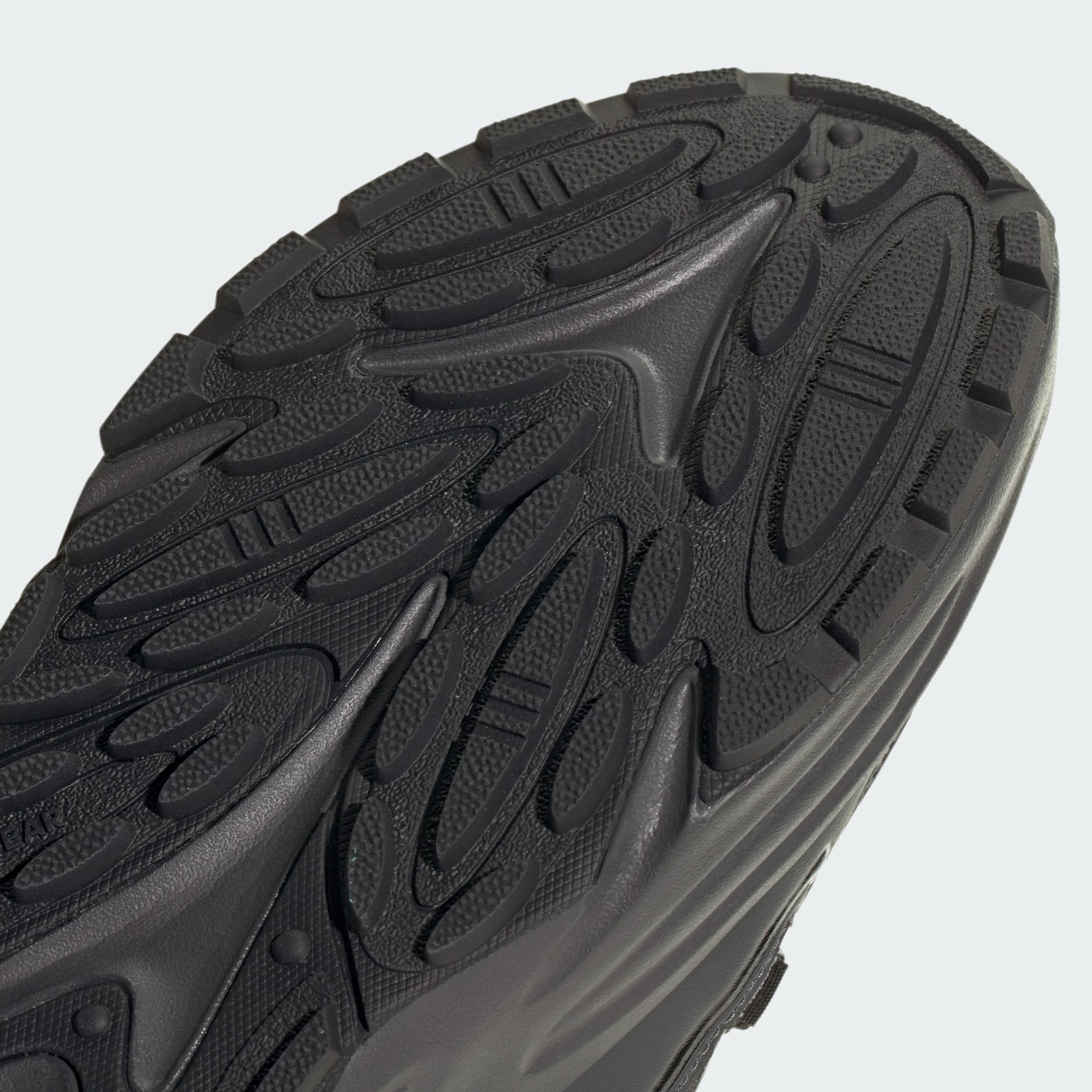 Ozwave Surge 運動鞋