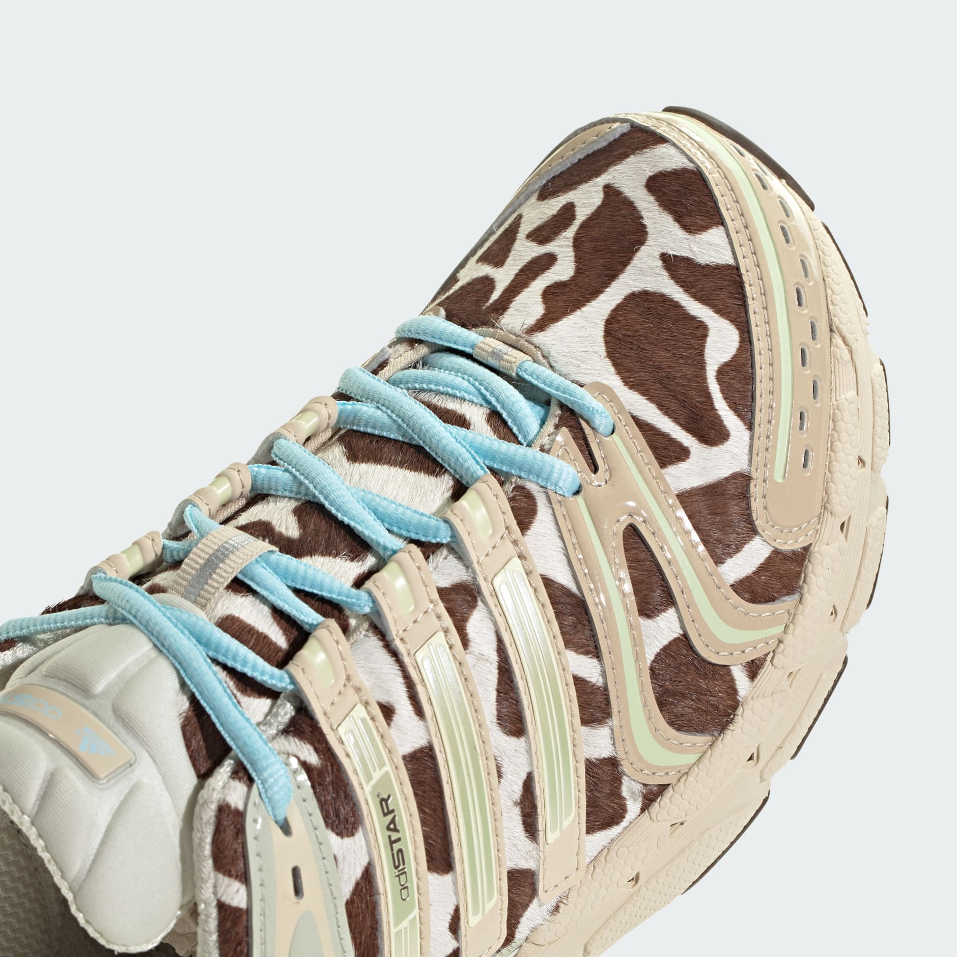 PANTOFI ADISTAR CONTROL 5