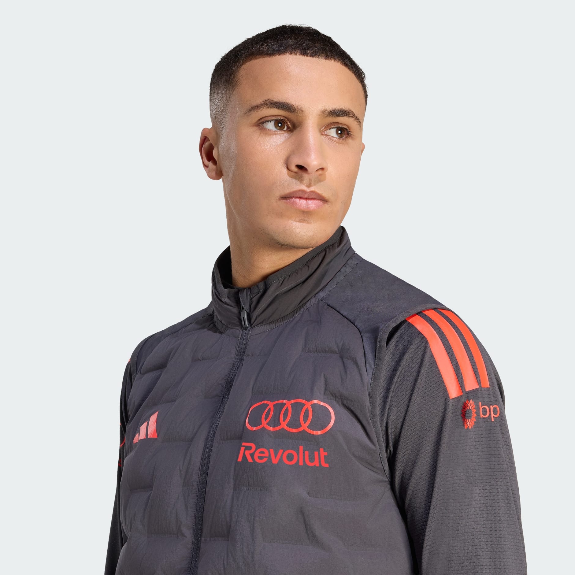 VESTĂ CĂPTUȘITĂ AUDI REVOLUT F1 TEAM MECHANICS