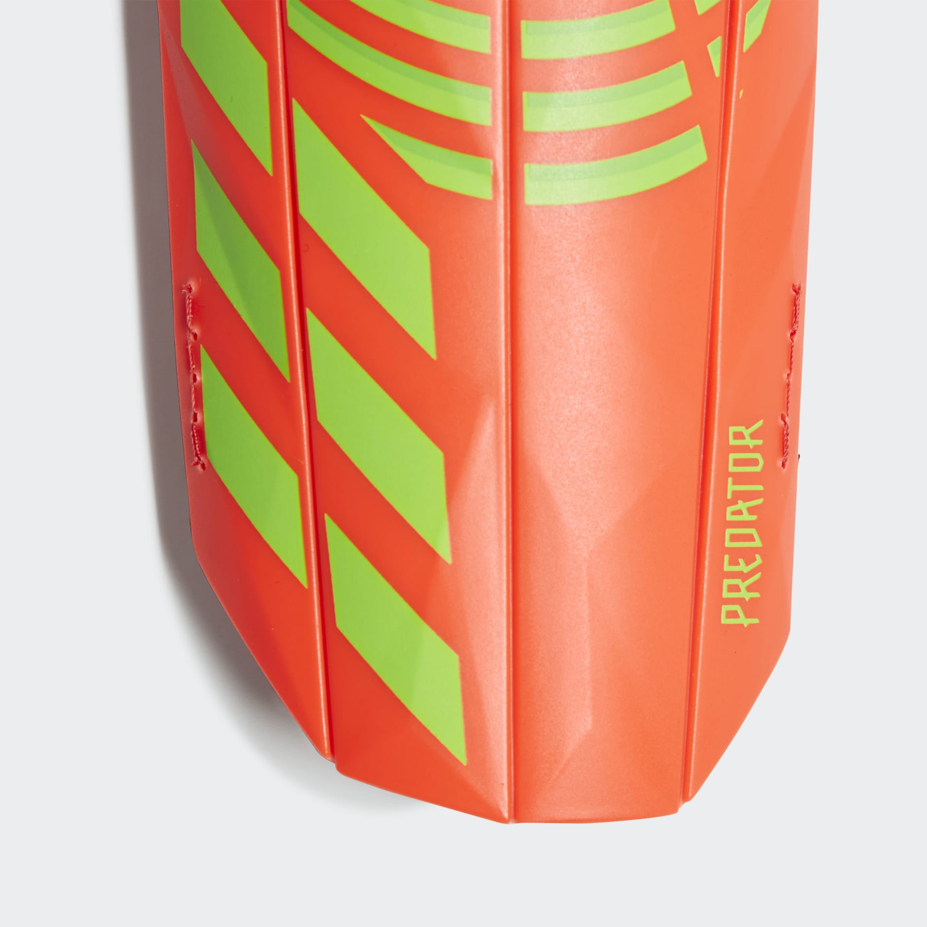 Canilleras de Entrenamiento Predator Edge