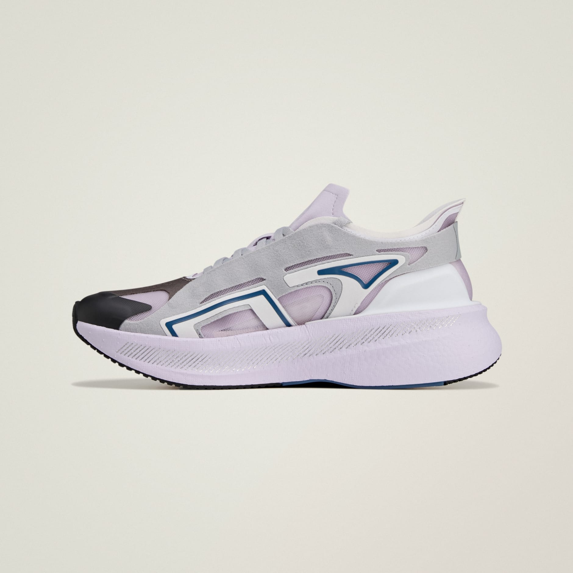 נעלי אדידס Ultraboost 5 מאת סטלה מקרטני