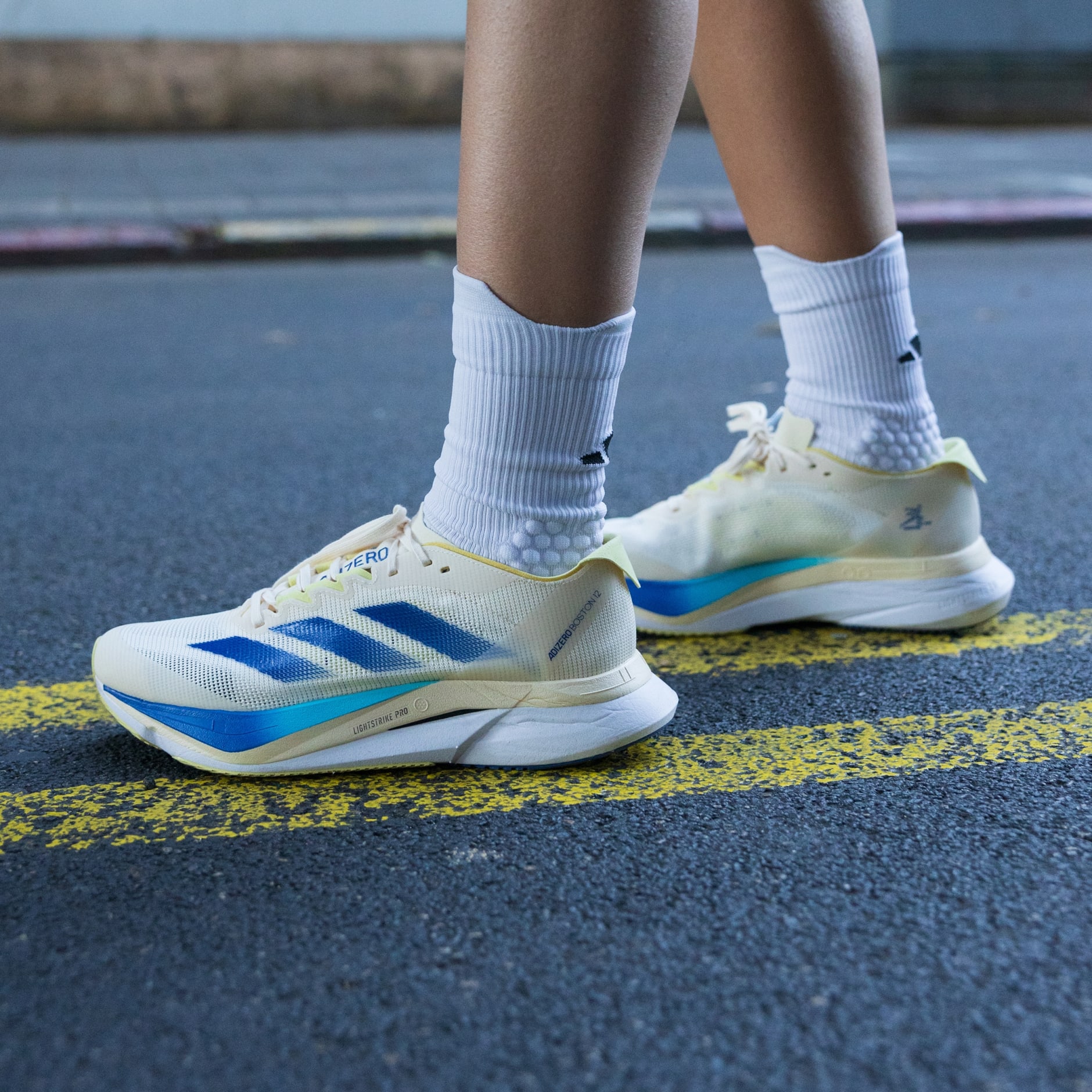 ADIZERO BOSTON 12 X TLV MARATHON