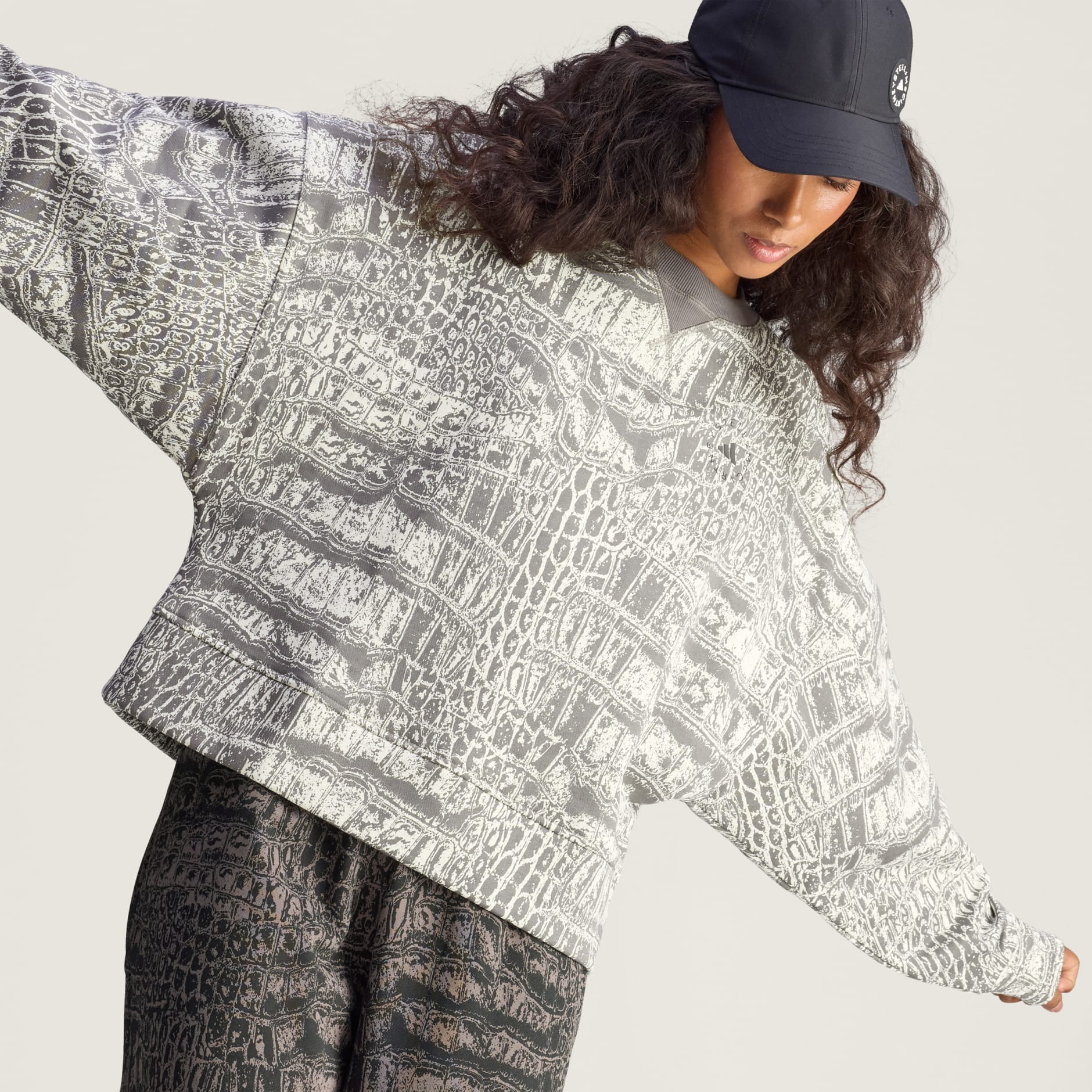 סווטשירט adidas By Stella McCartney Loose Printed