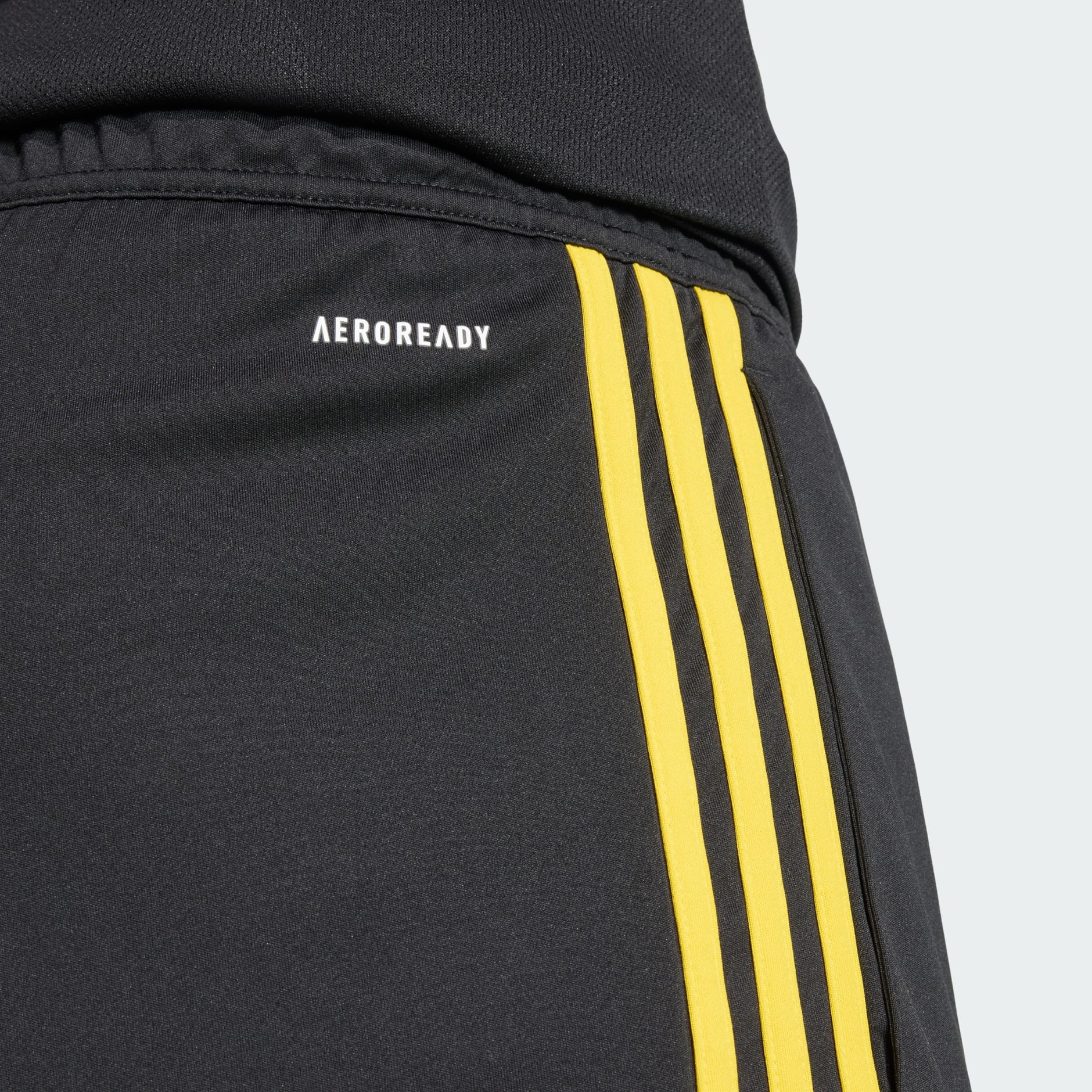 Manchester United 25/26 Third Shorts