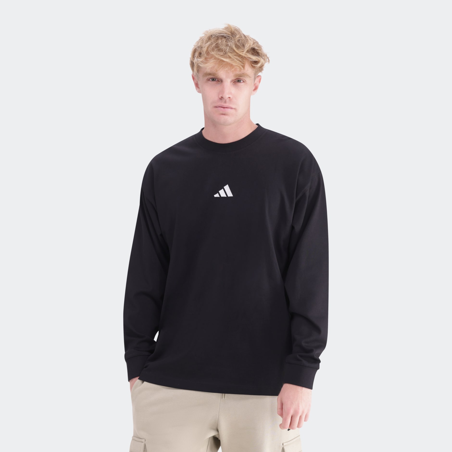 Essentials Plus Loose Fit Small Logo Long Sleeve Long-Sleeve Top