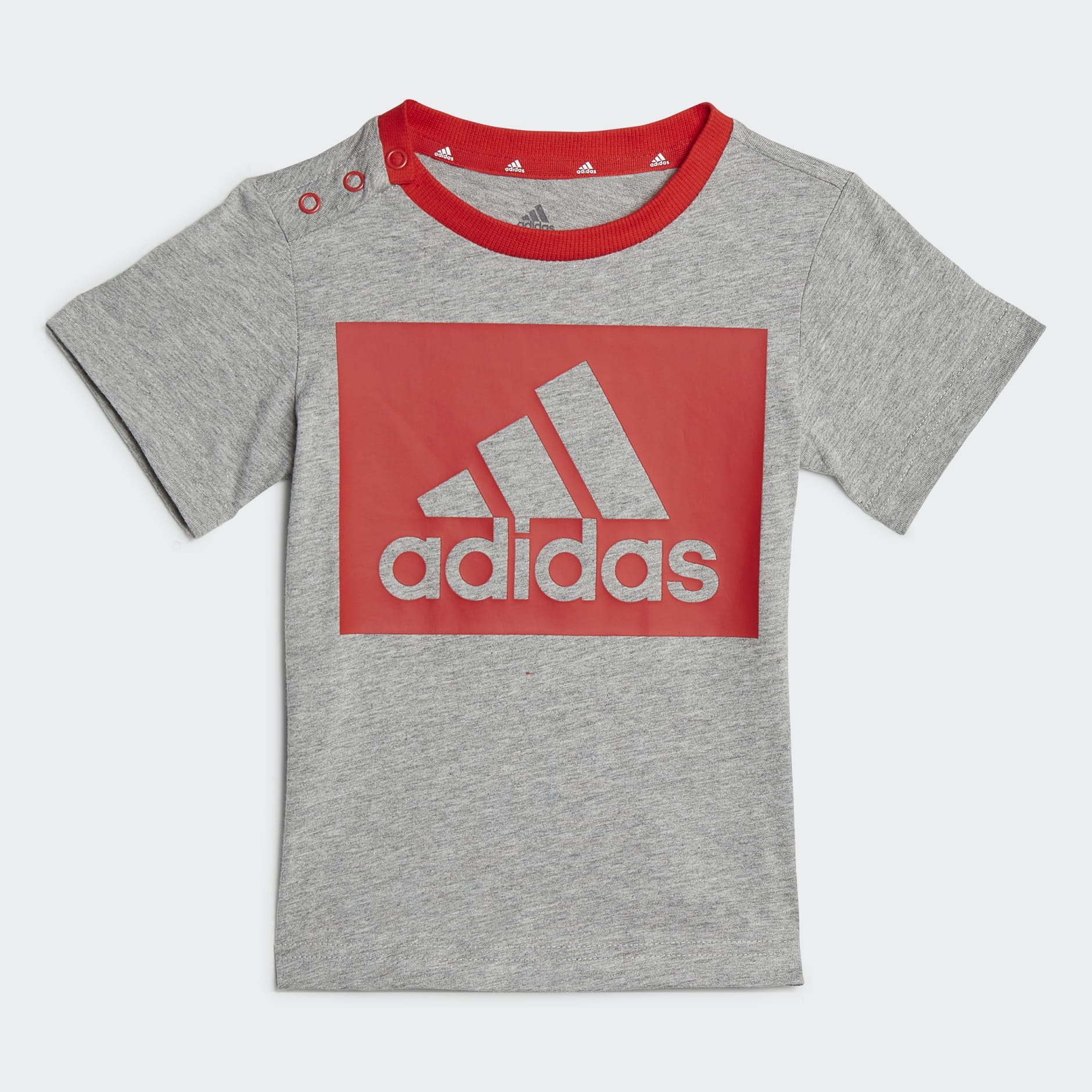 Conjunto Camiseta y Shorts Essentials