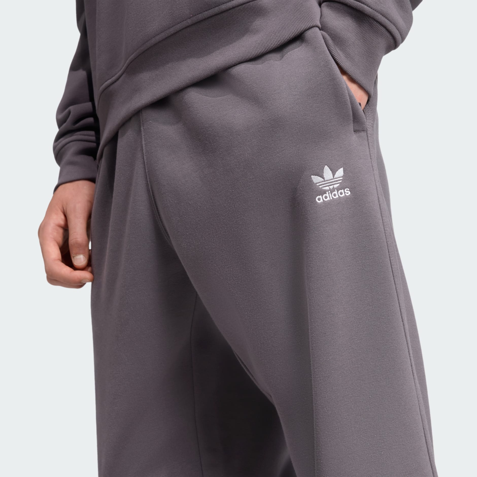 Pantaloni Trefoil Essentials cu tiv deschis