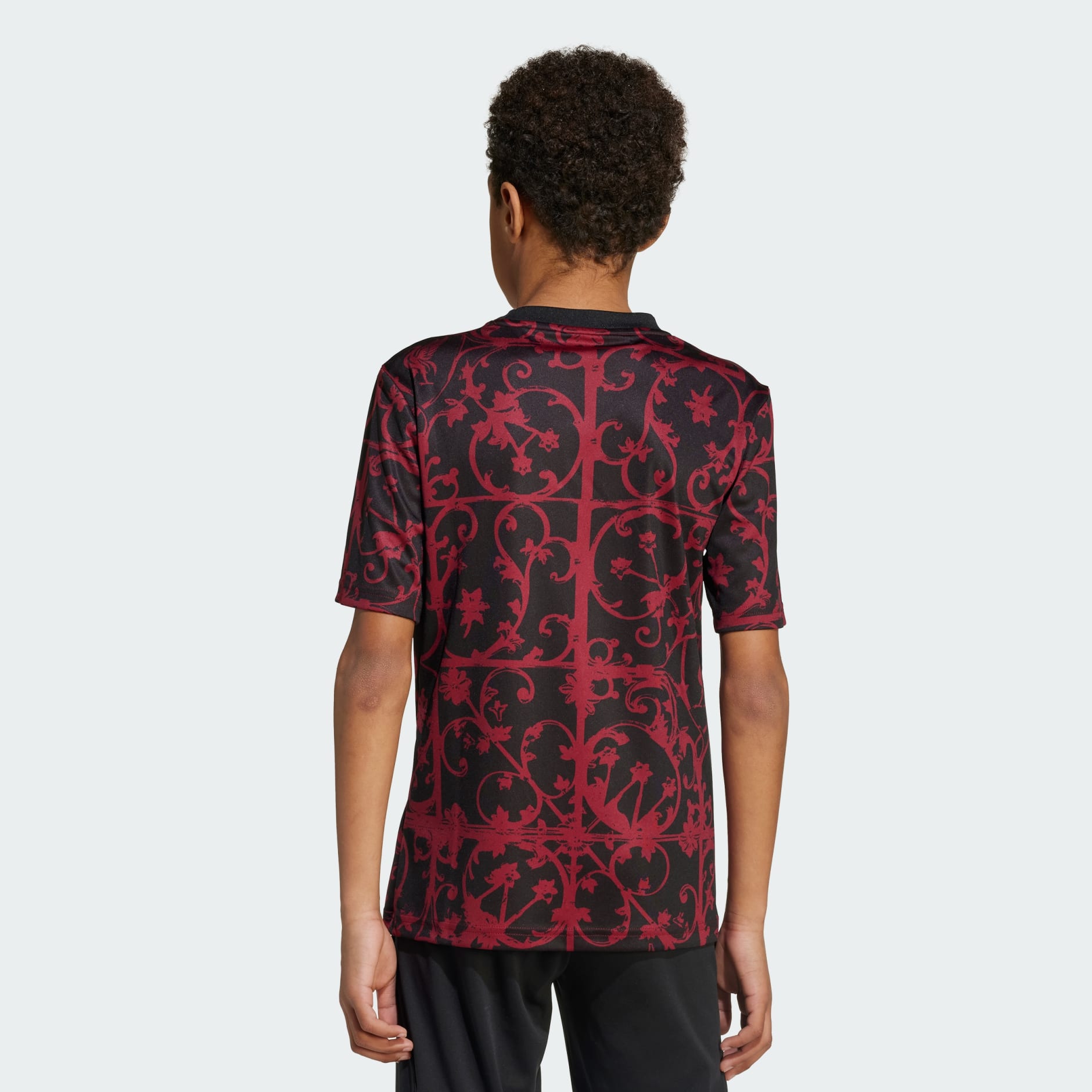 قميص Liverpool FC 25/26 لما قبل المباراة للأطفال.