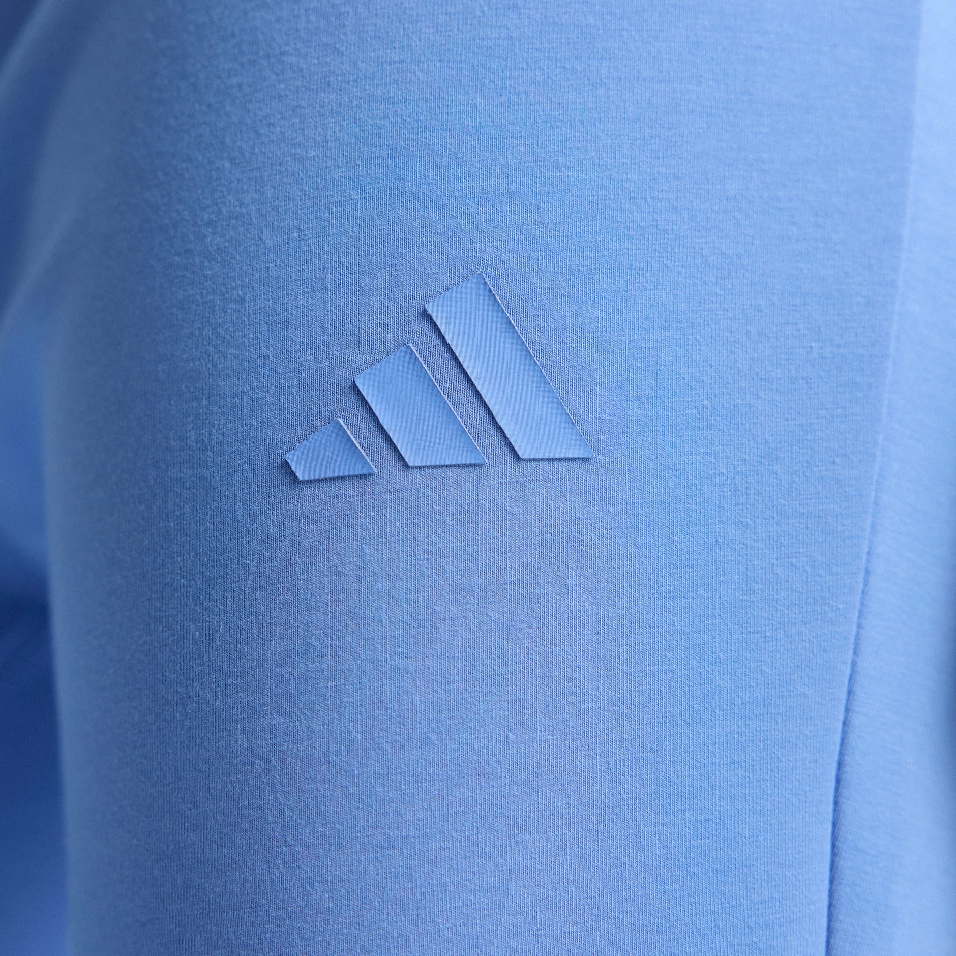 بنطال ناعم بأرجل واسعة