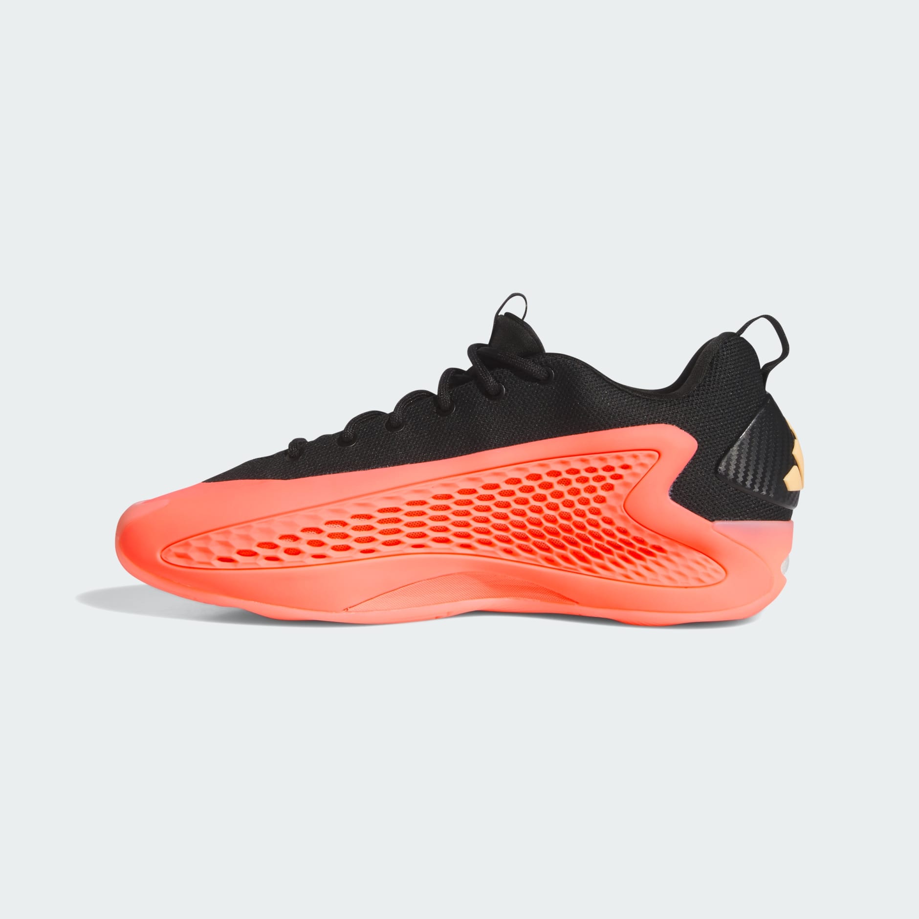 Shops alphabounce beyond basketball