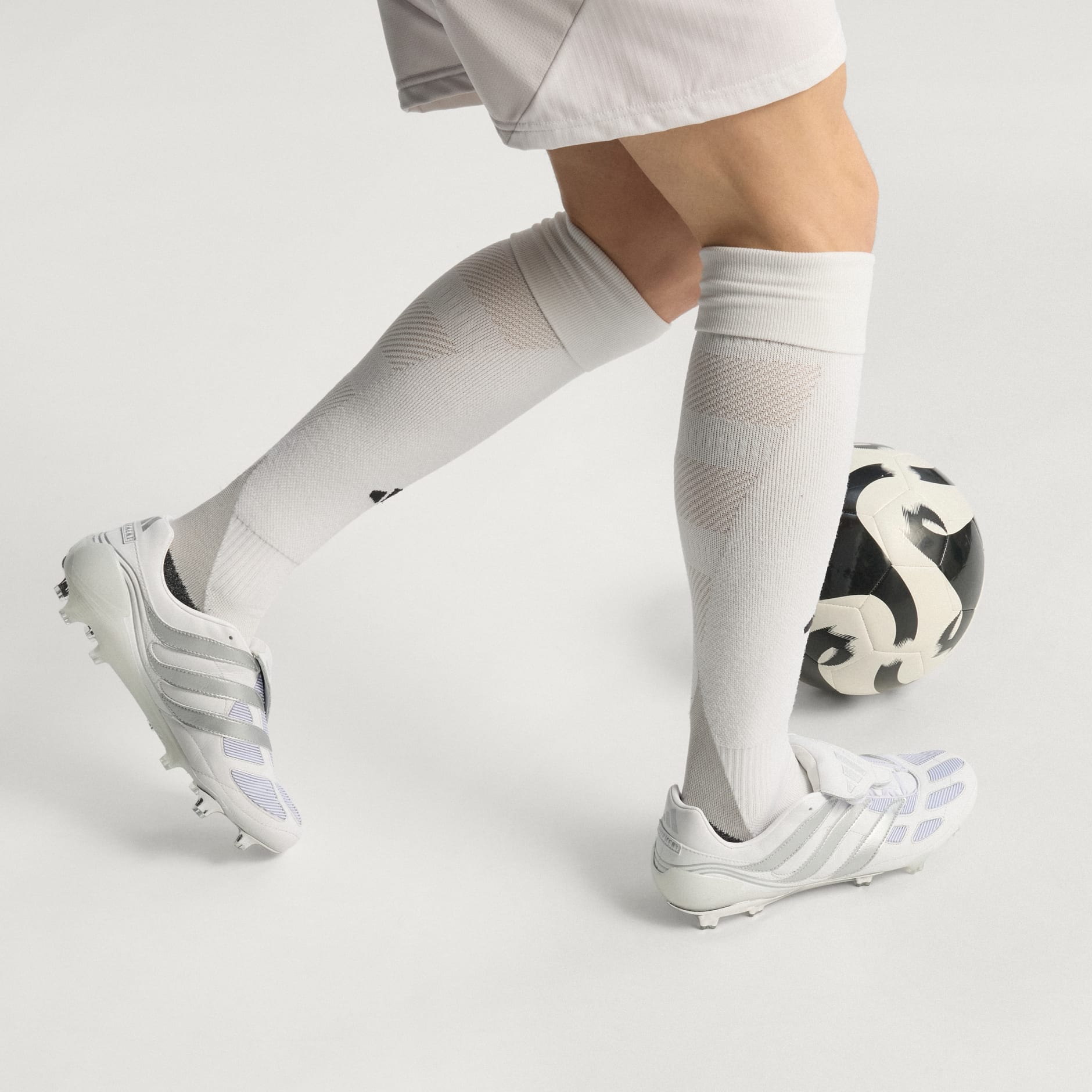 נעלי כדורגל לקרקע מוצקה Predator Precision