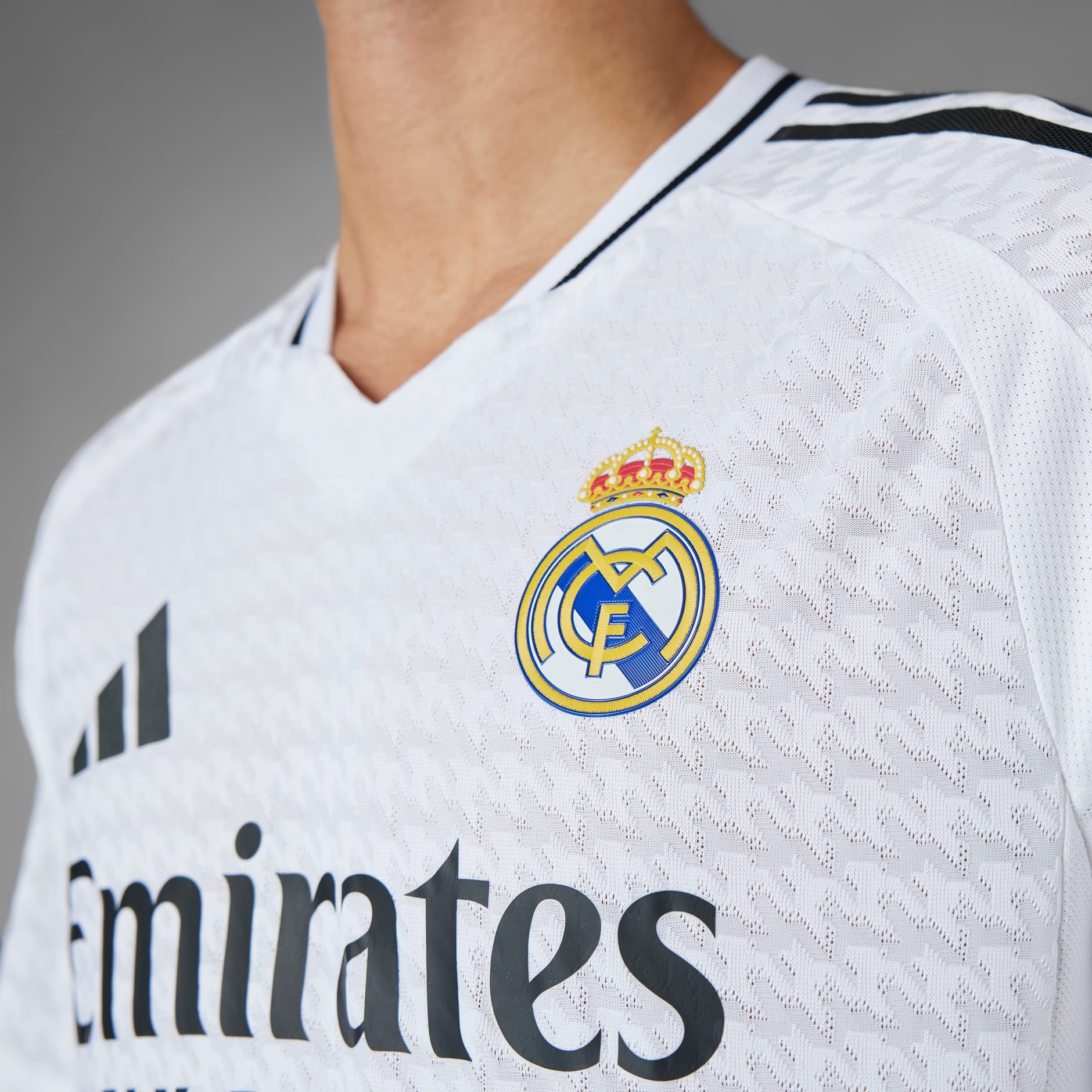 Adidas Authentic deals Real Madrid Soccer Jersey Size Youth XL White