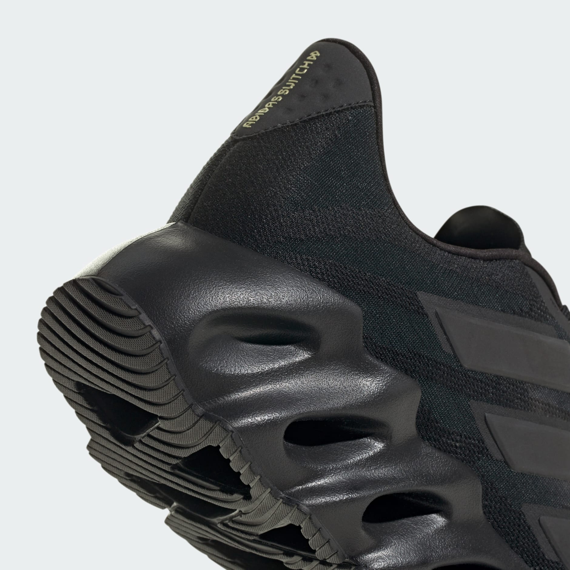 ADIDAS SWITCH FWD