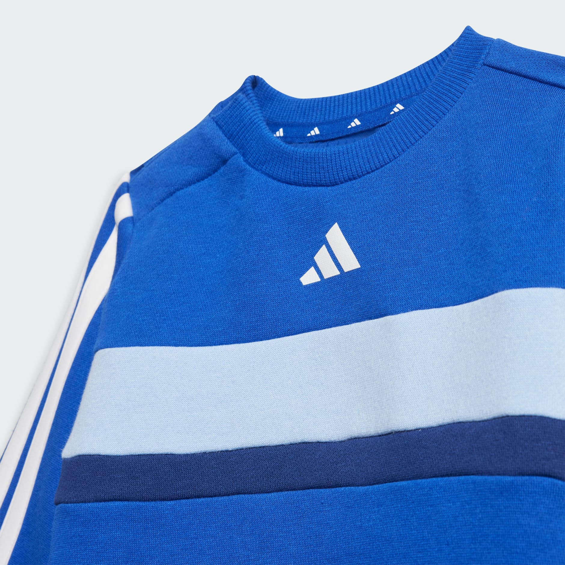 Set Seasonal Essentials Tiberio cu guler rotund și 3 dungi, din l&acirc;nă fleece, pentru copii