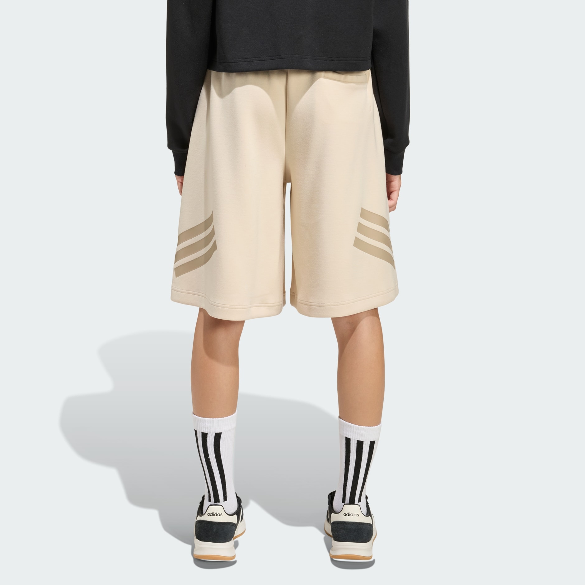 DUŽE KRATKE HLAČE FUTURE ICONS 3 STRIPES