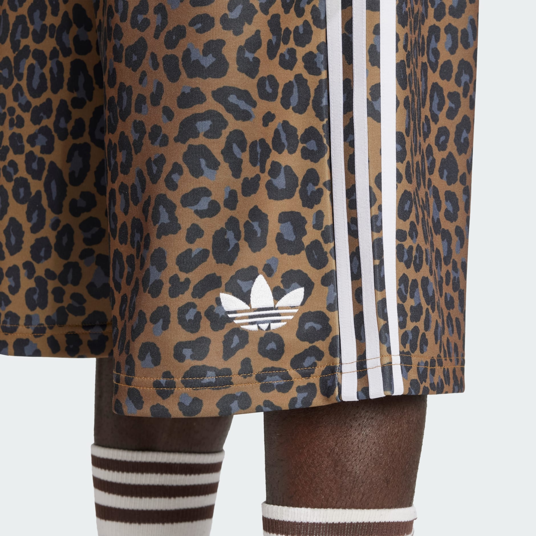 Pantaloni scurți supradimensionați Leo