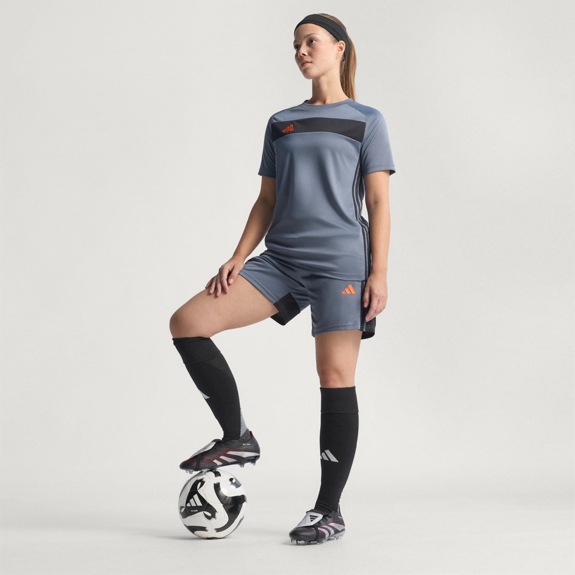 Boots - Predator Obsidian Strike Fold-Over Tongue Firm Ground