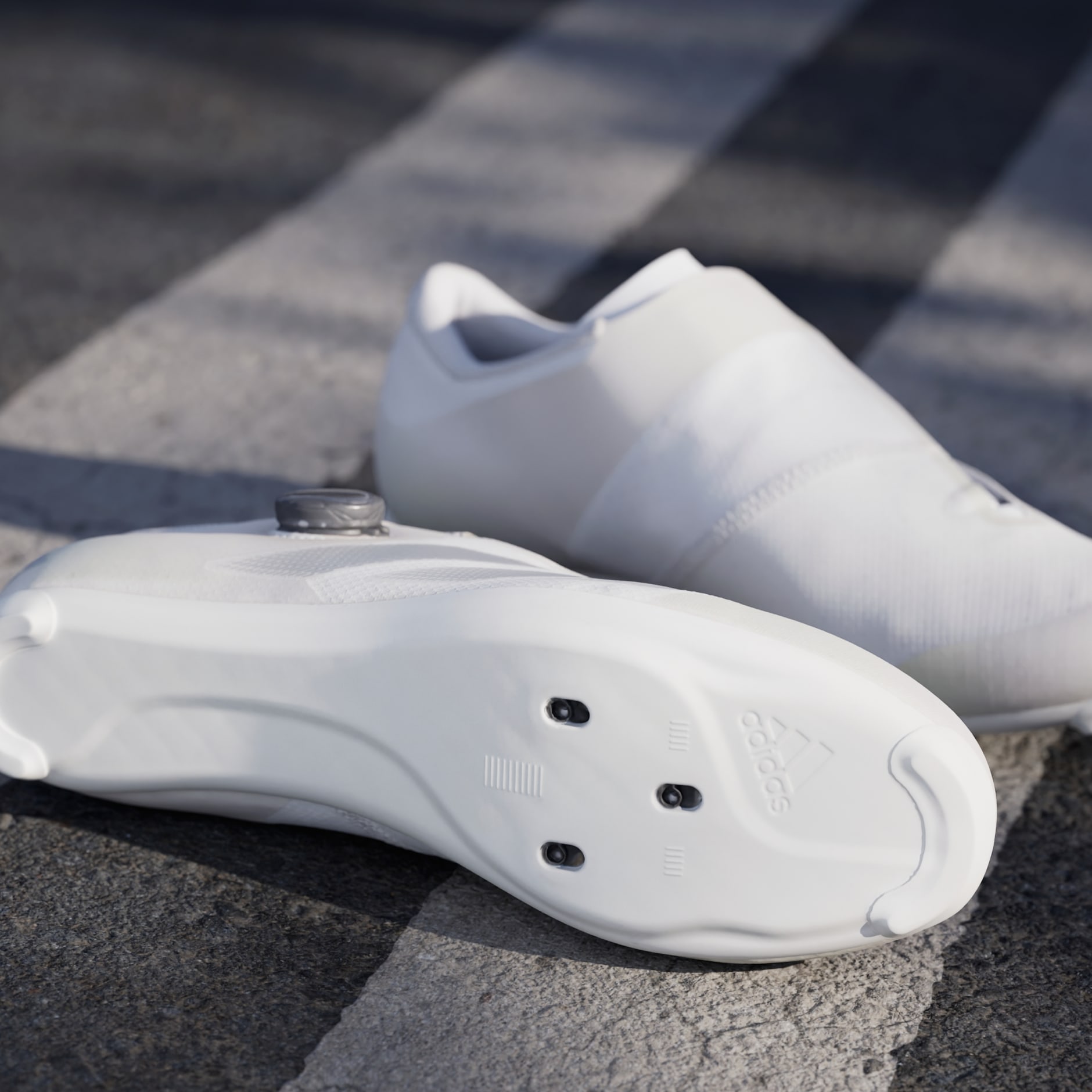 TEMPO 3-STRIPES BOA SHOES