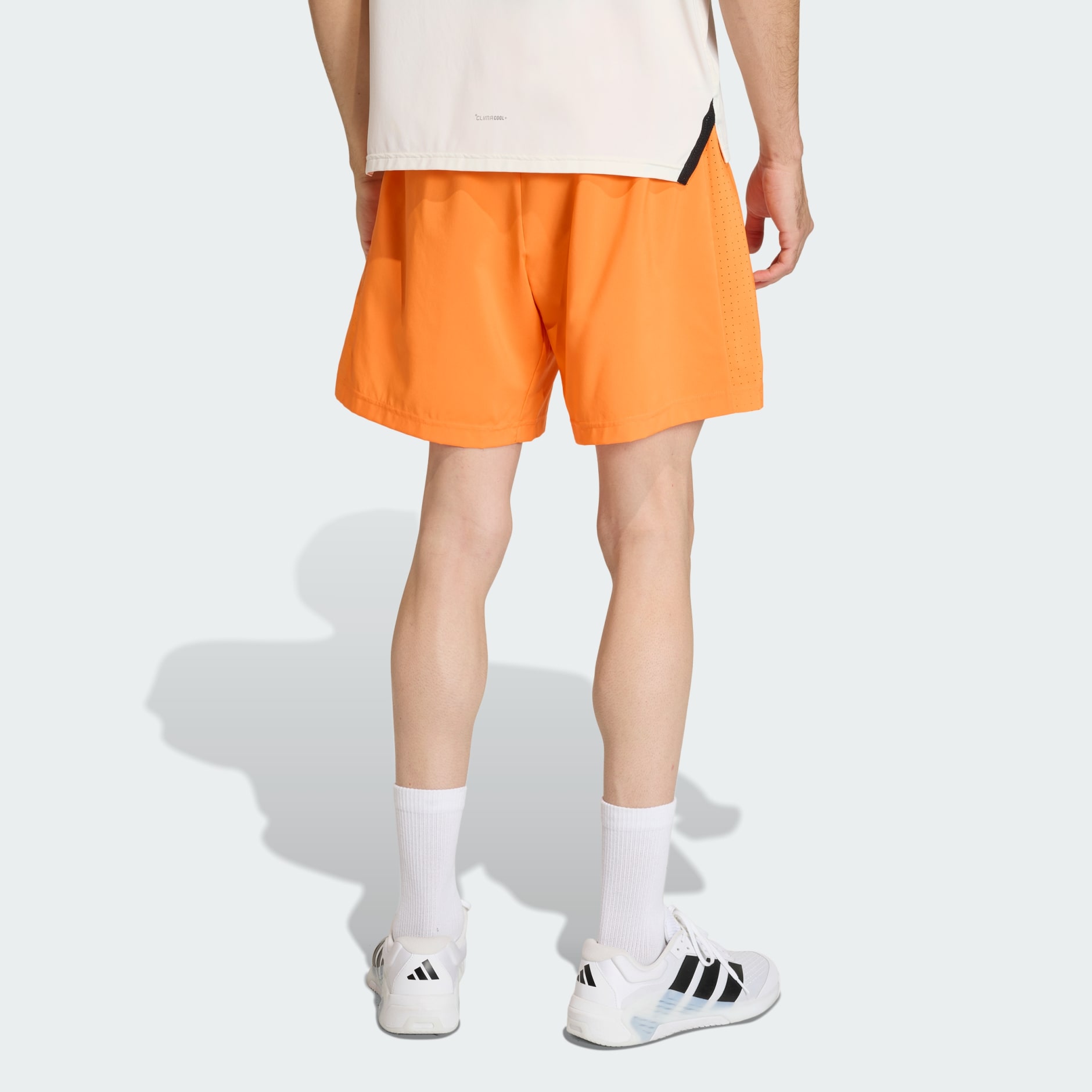 WORKOUT ESSENTIALS BASE WOVEN SHORT