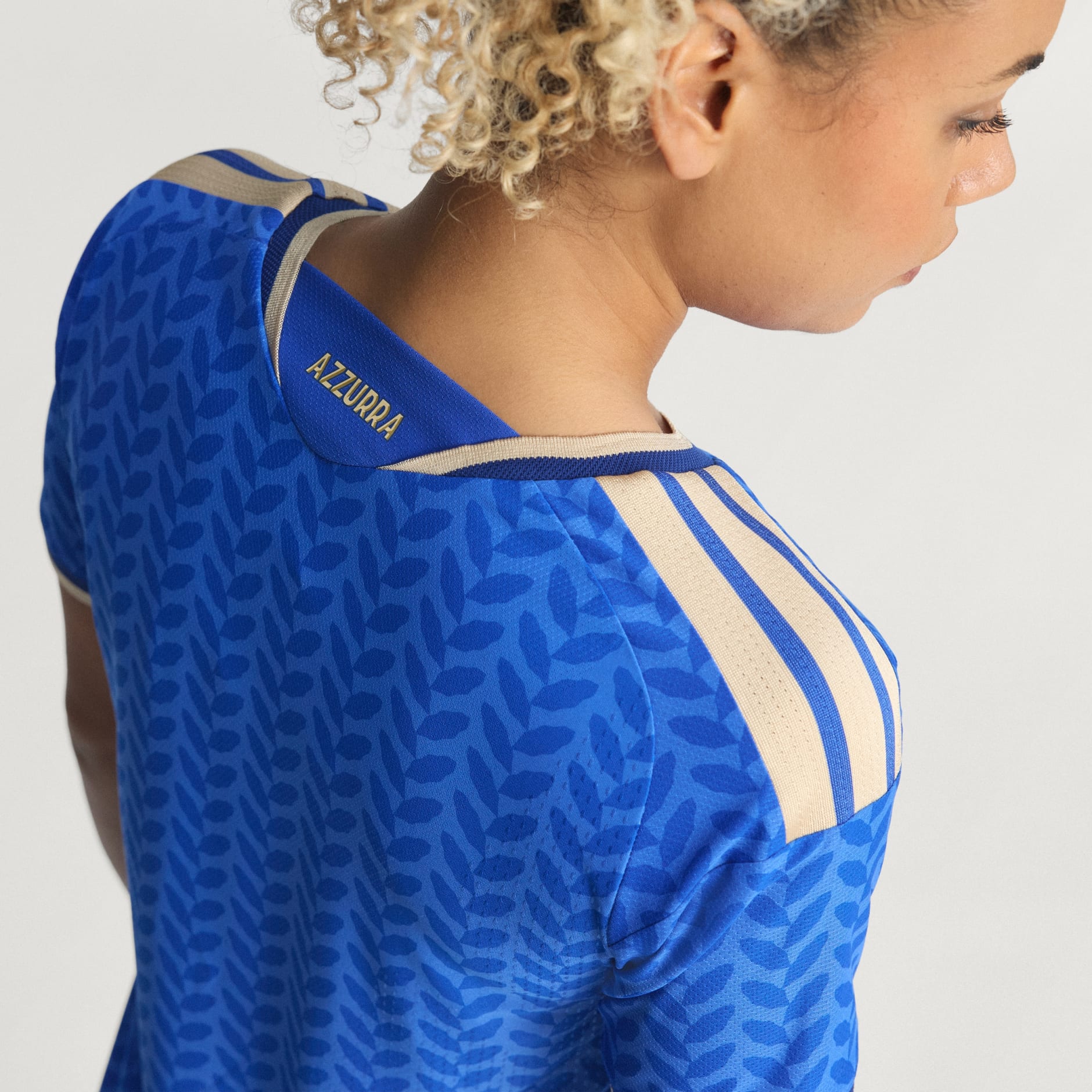 Dres Italy 26 Women's Team Home Authentic