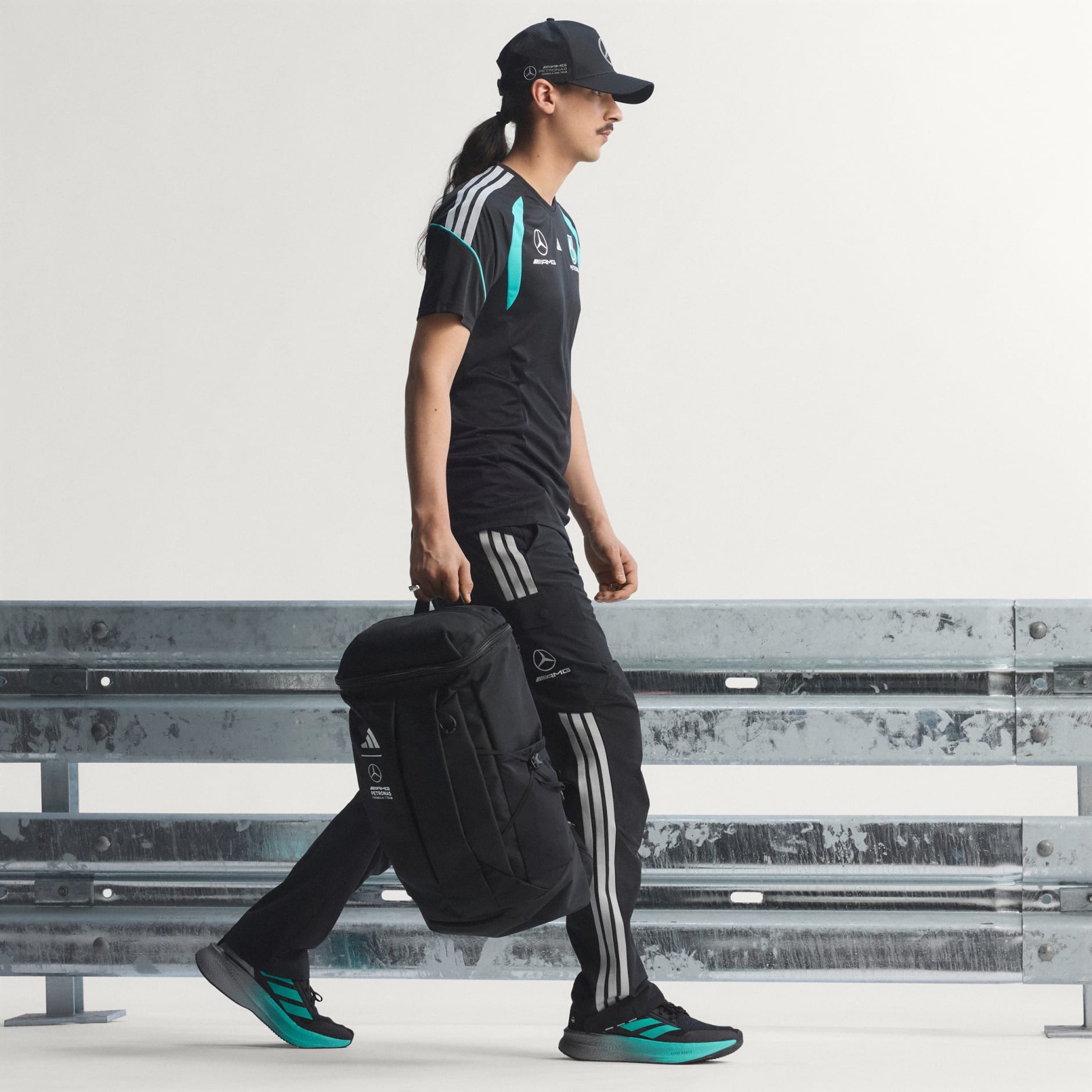 MERCEDES - AMG PETRONAS FORMULA 1 TEAM MECHANICS JERSEY