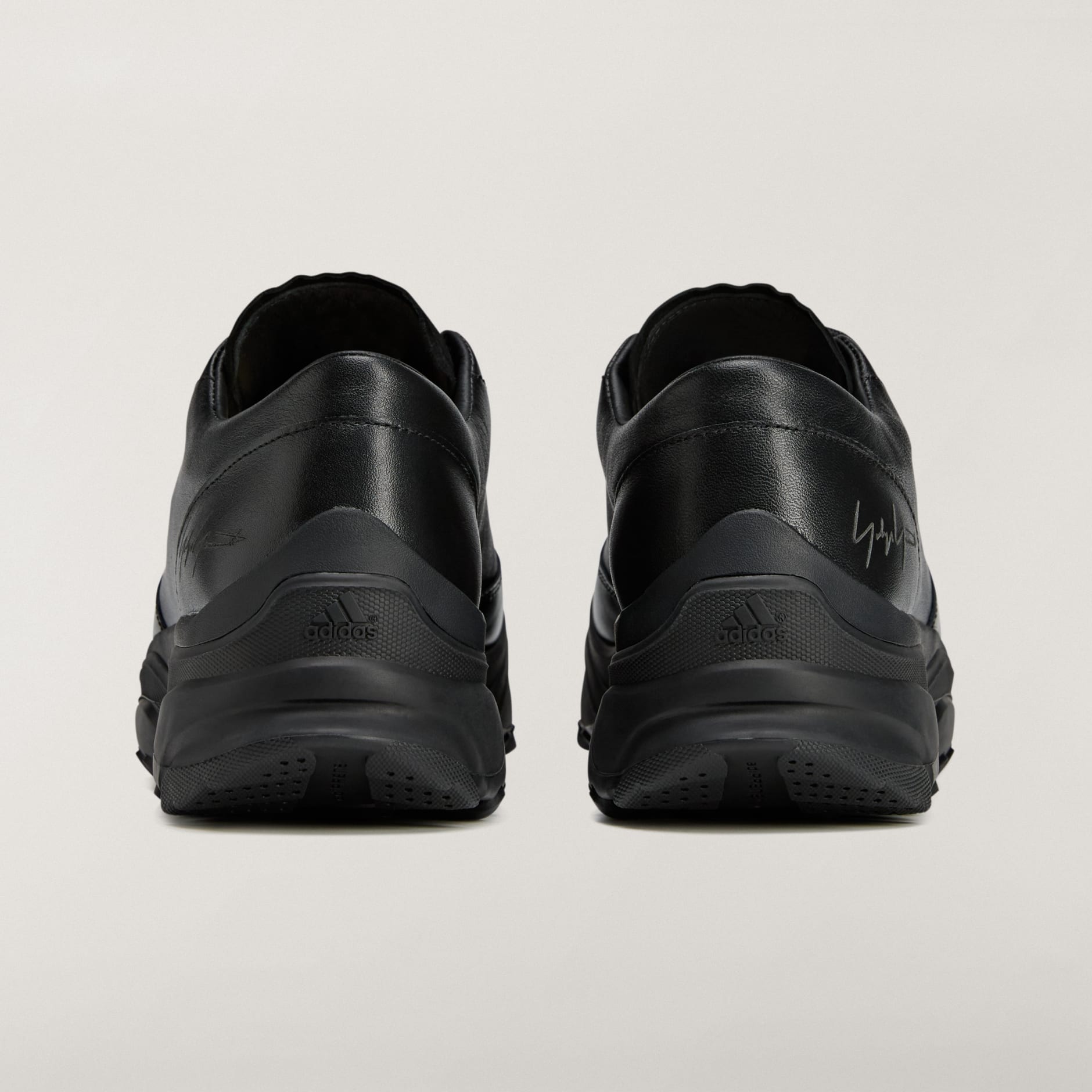 Y-3 GSG9 cu profil redus