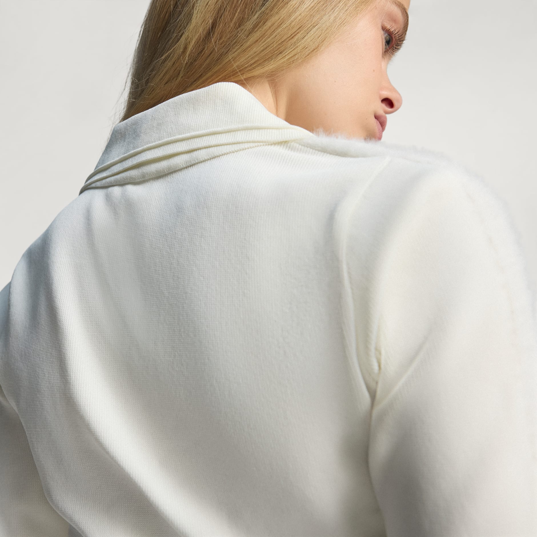 Haljina dugih rukava s ovratnikom