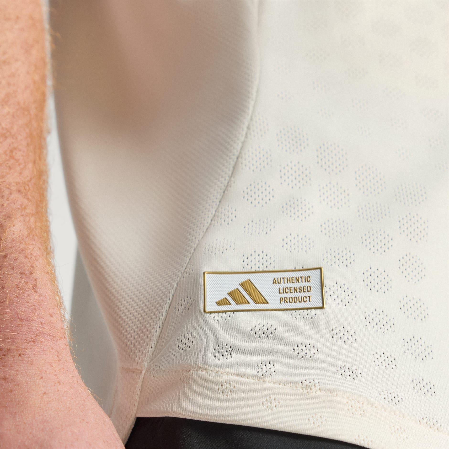 Tricou Liverpool FC 25/26 pentru meciuri &icirc;n deplasare