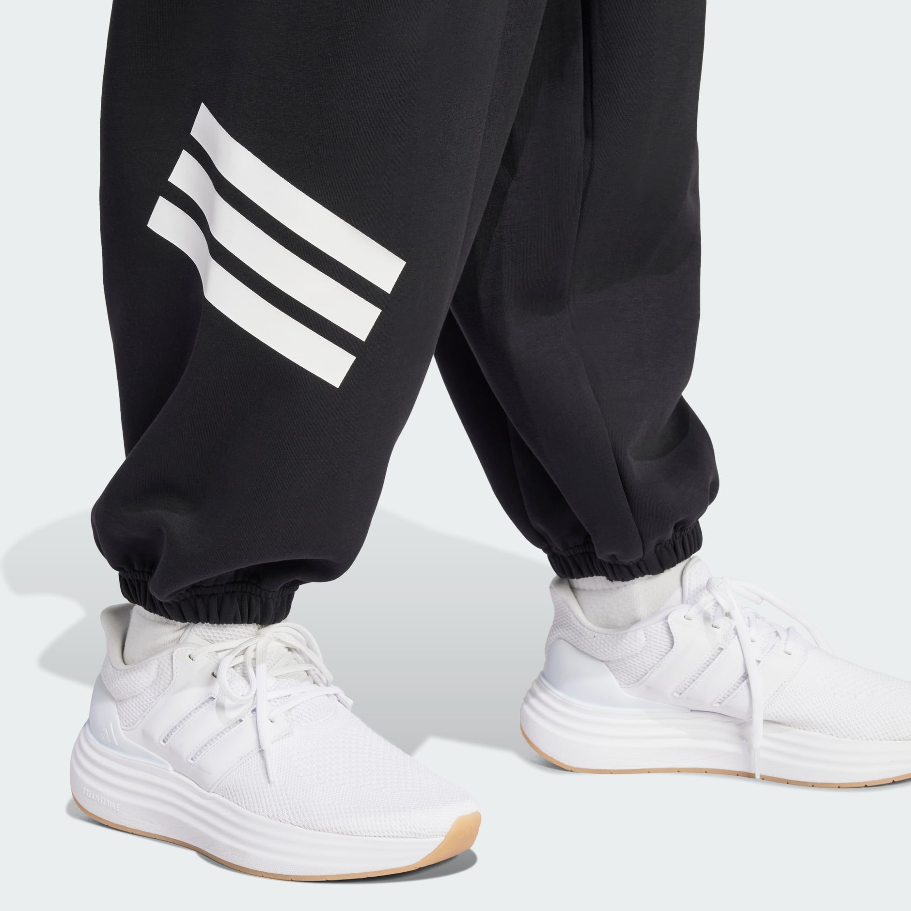 Future Icons 3-Stripes Parachute Pants