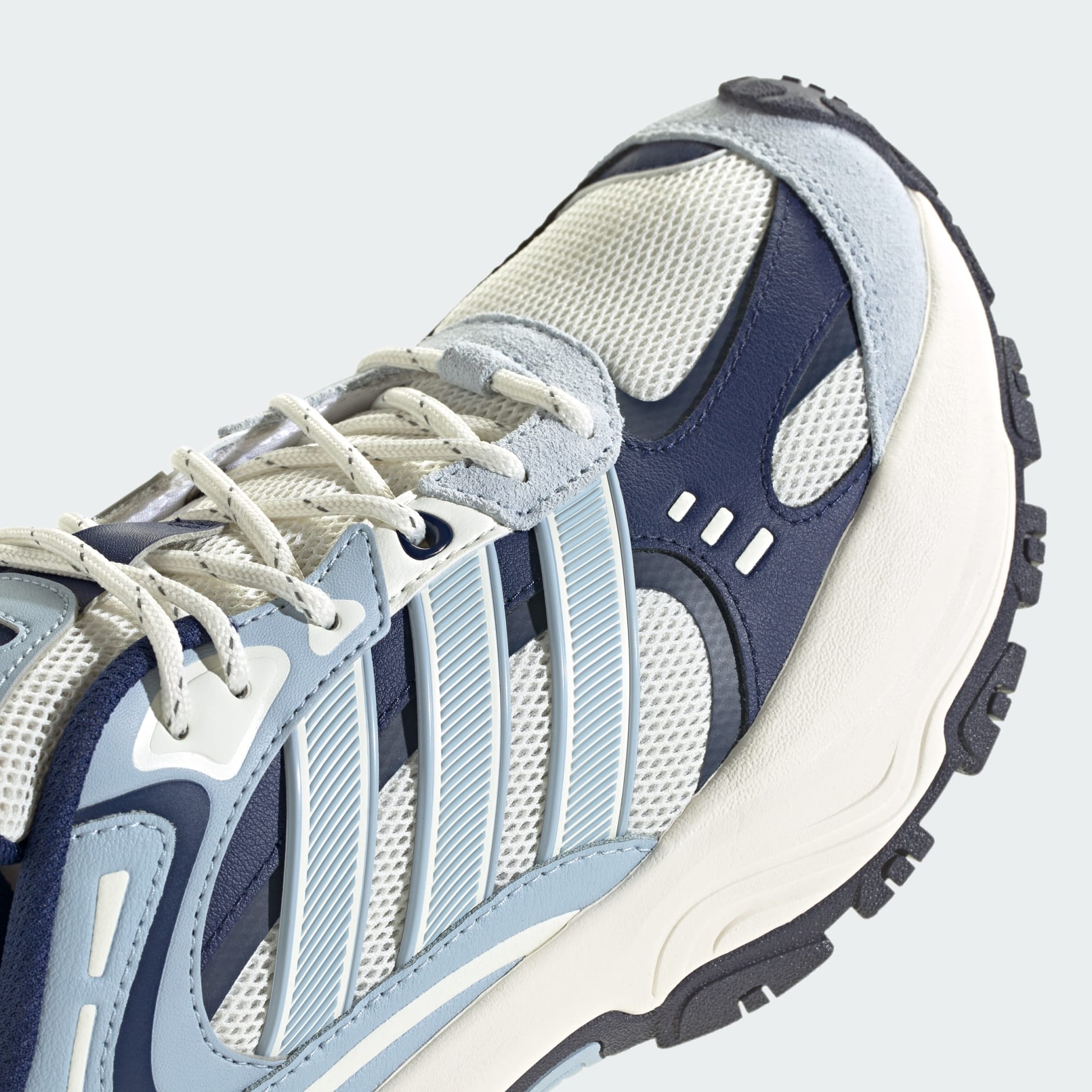 Shadow Fever 運動鞋